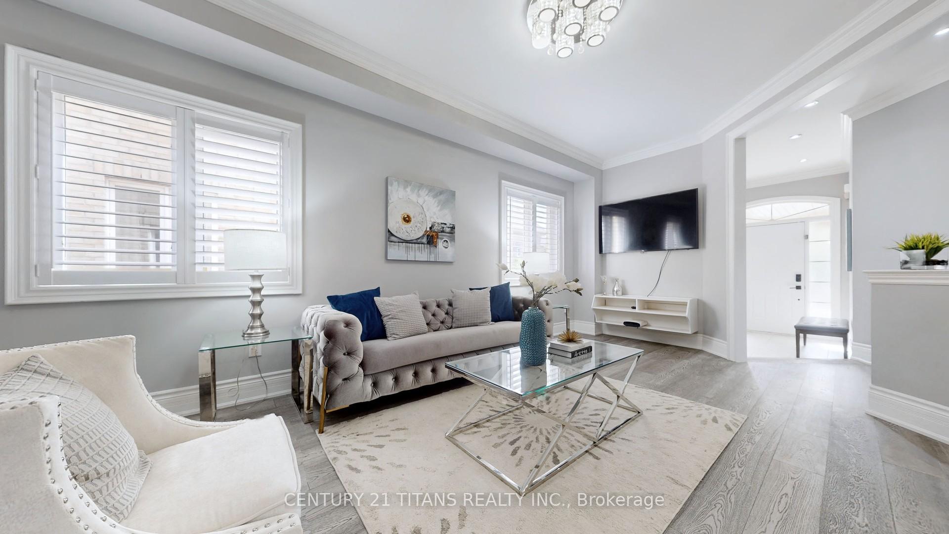 Photo 5 of 23 Santa Amato Crescent, Vaughan, Patterson — HOMEH
