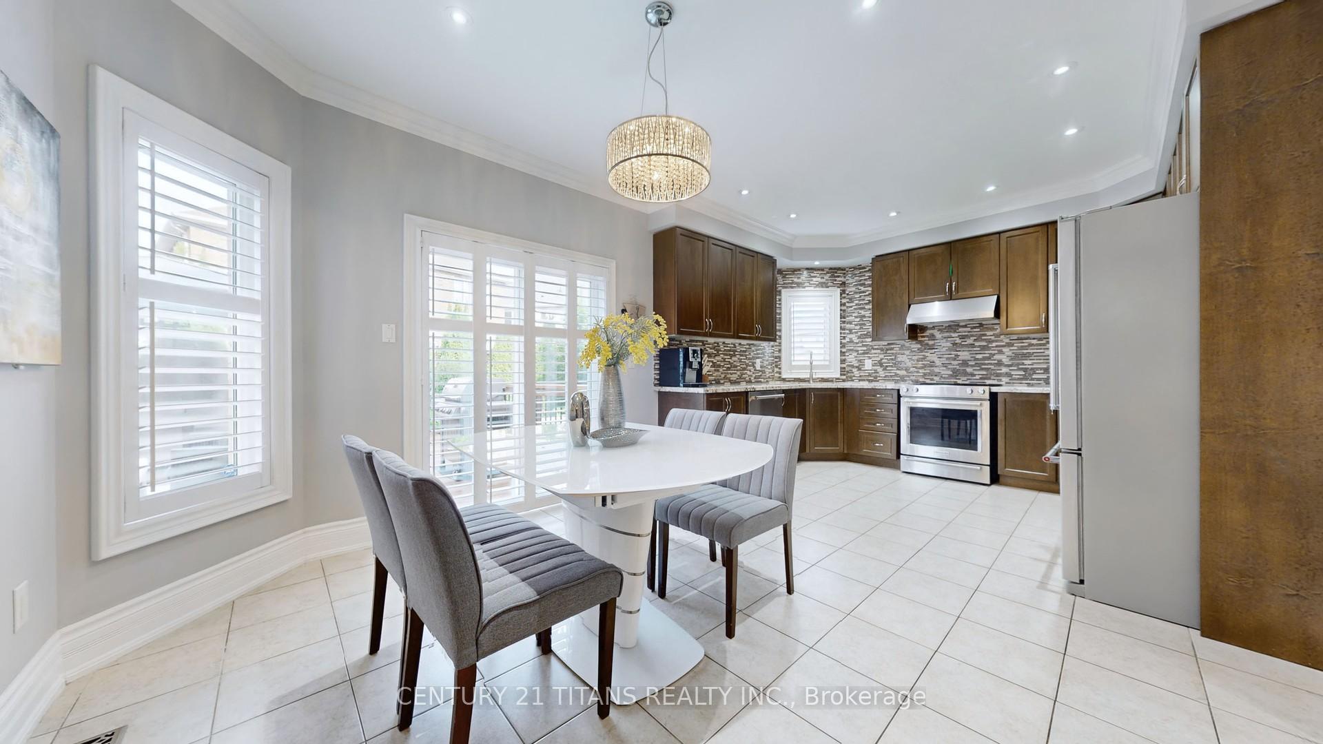 Photo 8 of 23 Santa Amato Crescent, Vaughan, Patterson — HOMEH