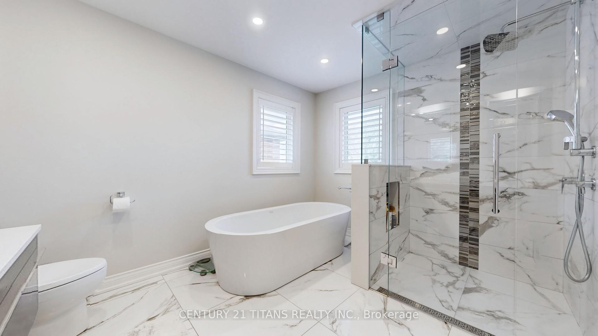 Photo 21 of 23 Santa Amato Crescent, Vaughan, Patterson — HOMEH