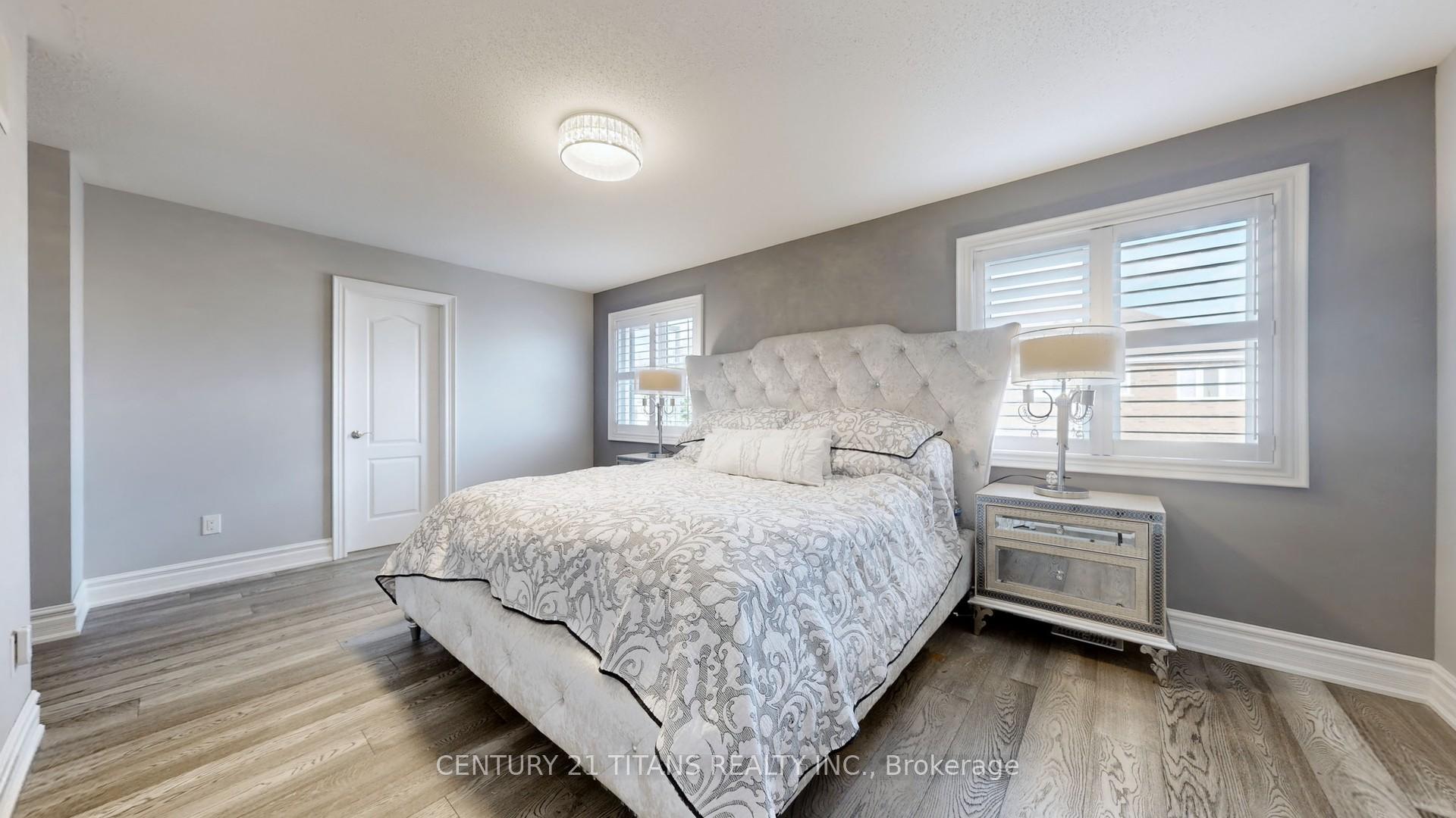 Photo 23 of 23 Santa Amato Crescent, Vaughan, Patterson — HOMEH