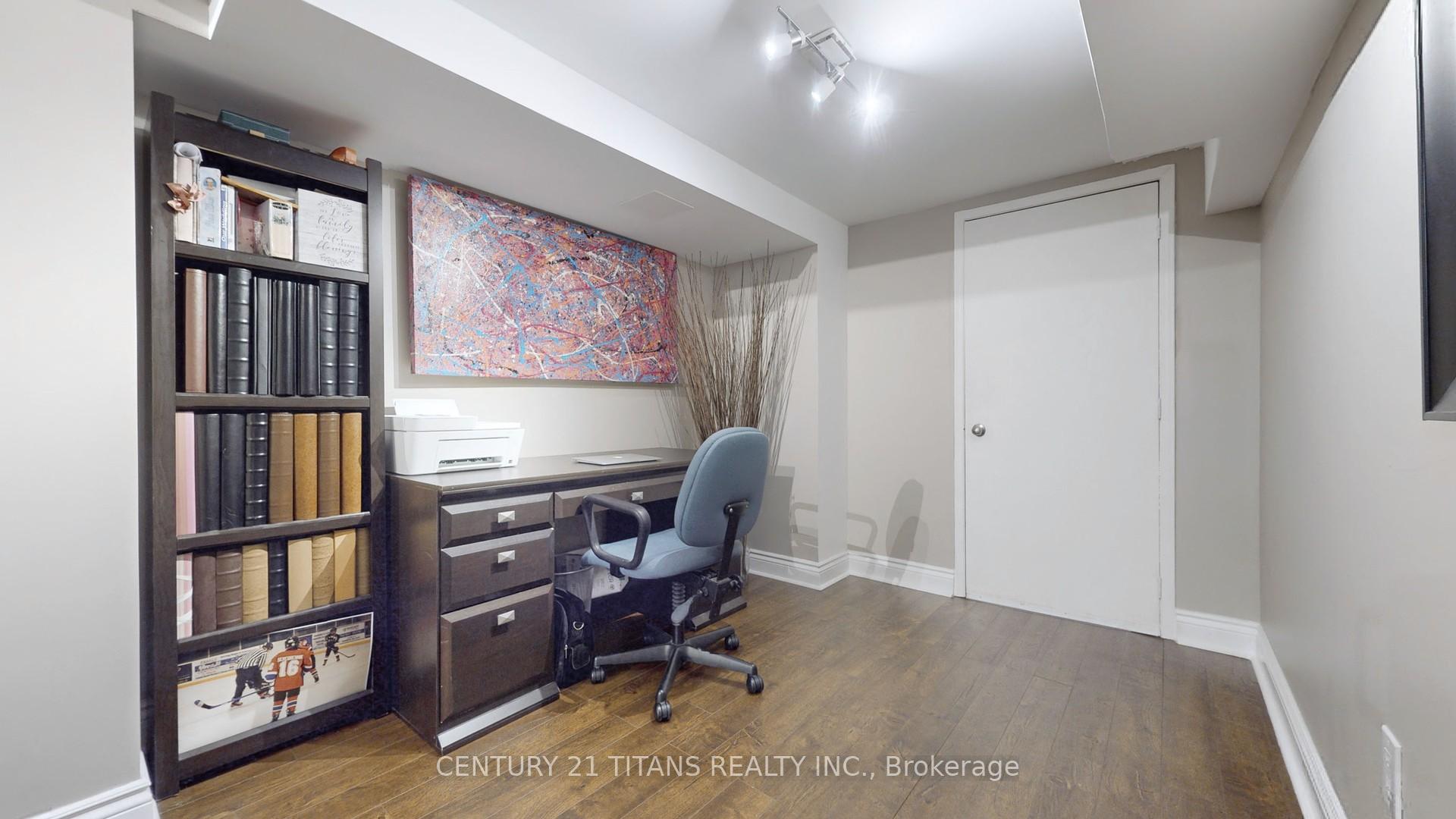 Photo 33 of 23 Santa Amato Crescent, Vaughan, Patterson — HOMEH
