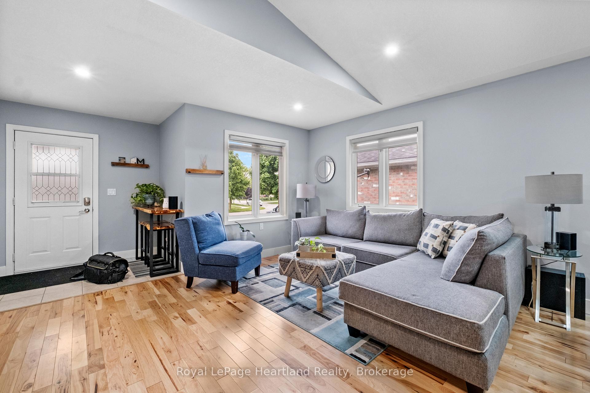 Photo 8 of 9 Parkhaven Crescent, St. Marys — HOMEH