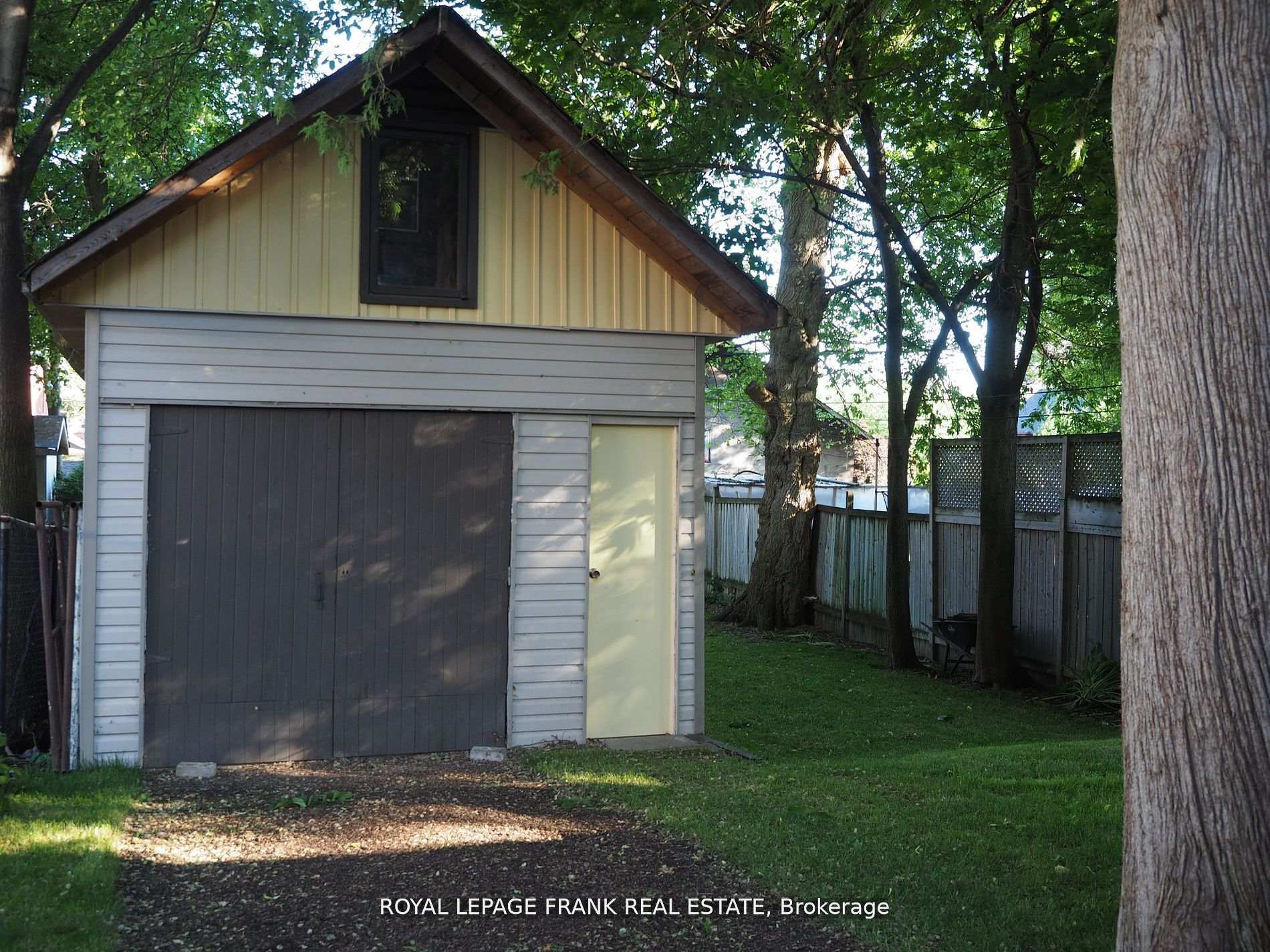 Photo 38 of 95 Agnes Street, Oshawa, O'Neill — HOMEH