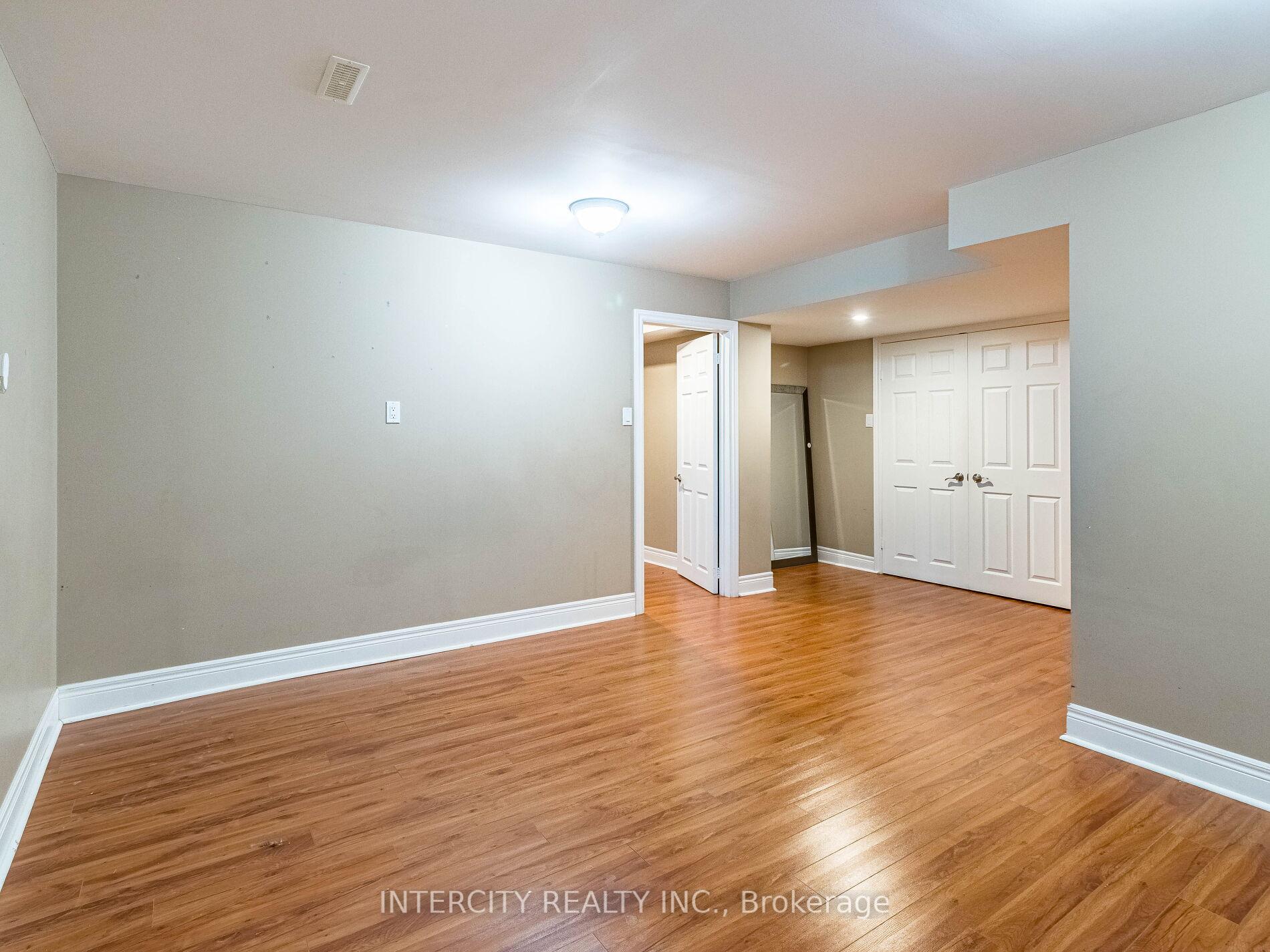 Photo 28 of 35 Fontainebleu Road, Brampton, Vales of Castlemore North — HOMEH
