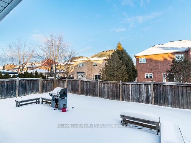 Photo 30 of 35 Fontainebleu Road, Brampton, Vales of Castlemore North — HOMEH