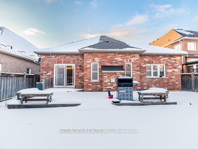 Photo 32 of 35 Fontainebleu Road, Brampton, Vales of Castlemore North — HOMEH