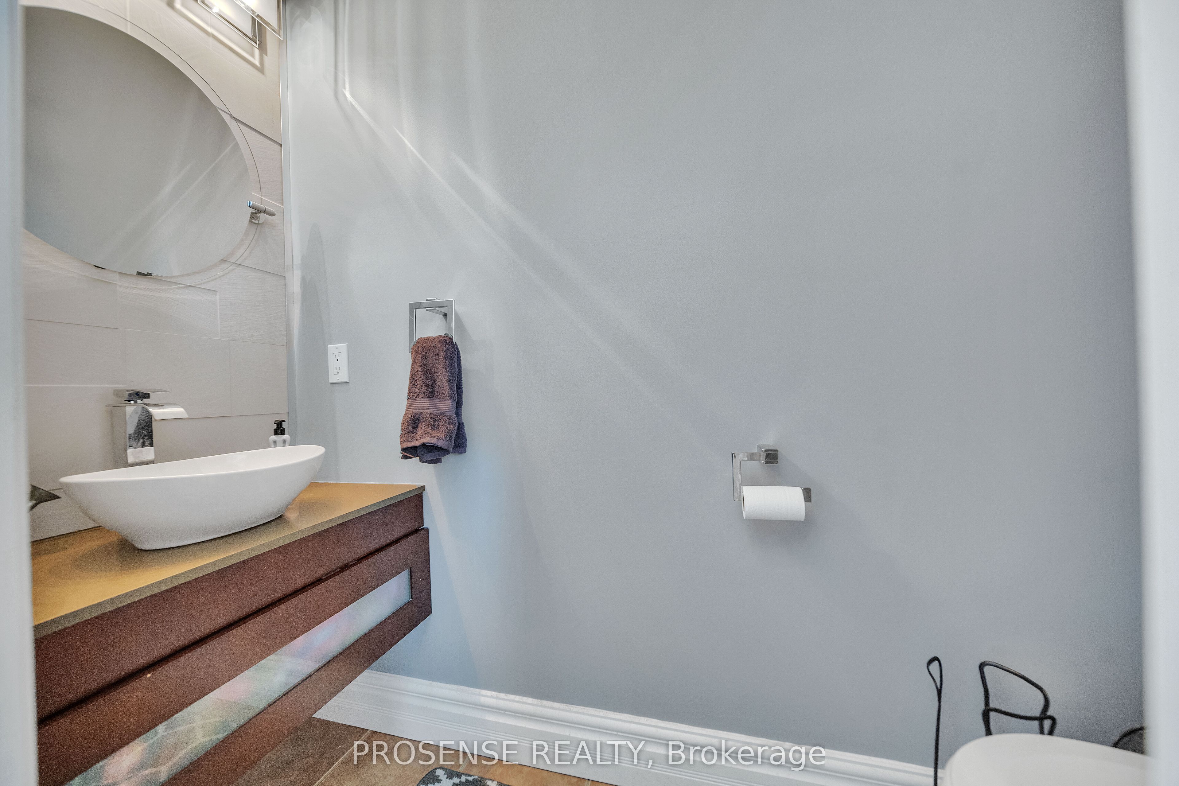 Photo 19 of 29 Ashby Field Road, Brampton, Credit Valley — HOMEH