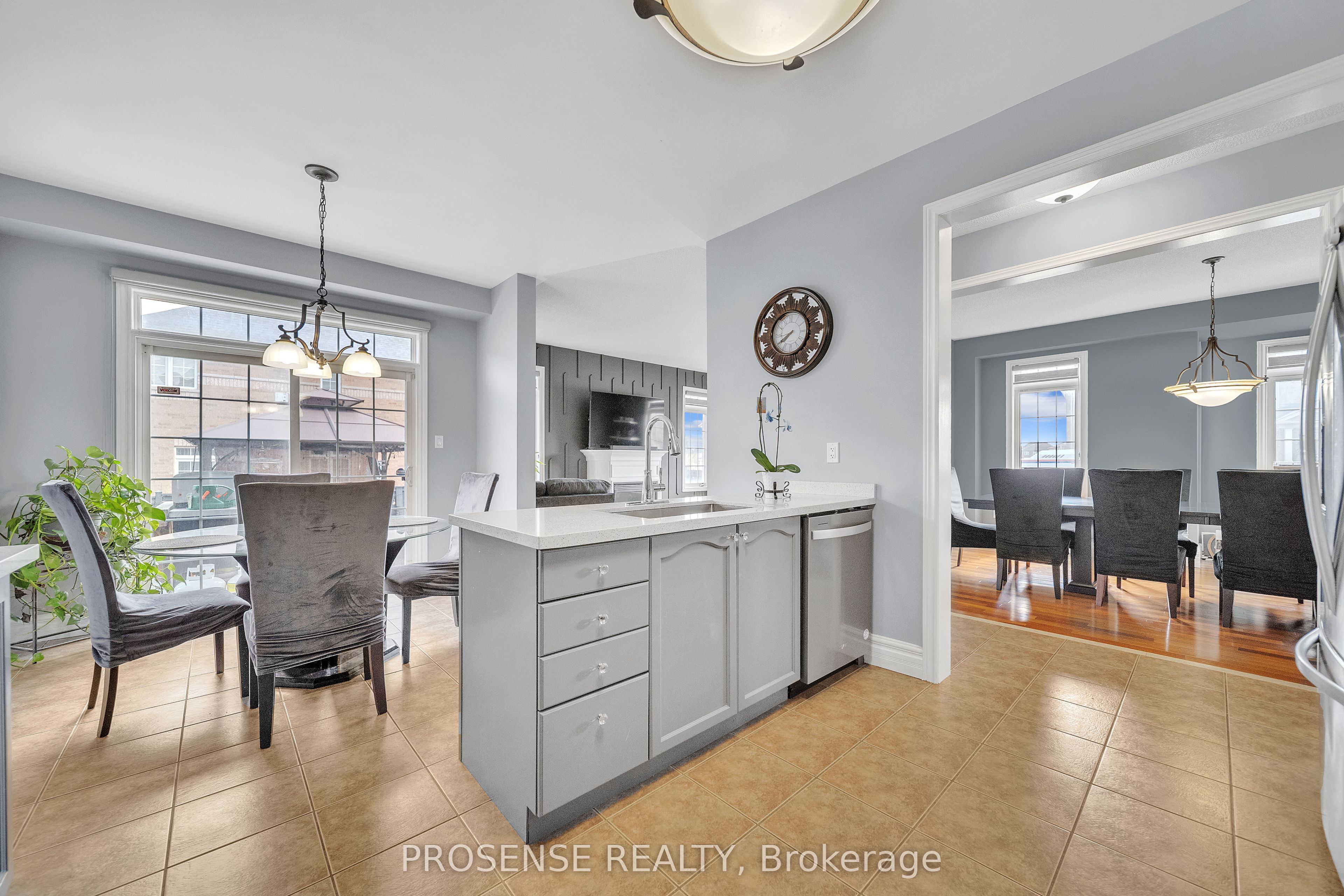 Photo 15 of 29 Ashby Field Road, Brampton, Credit Valley — HOMEH