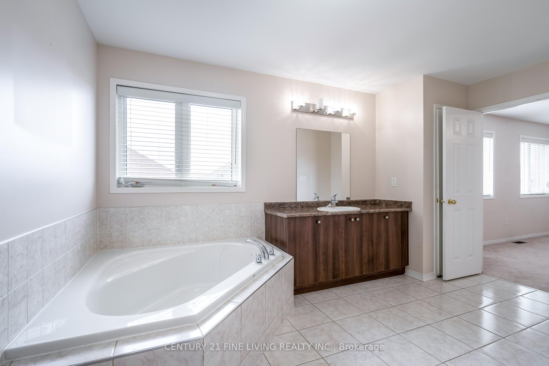 Photo 29 of 27 Locarno Street, Brampton, Sandringham-Wellington — HOMEH