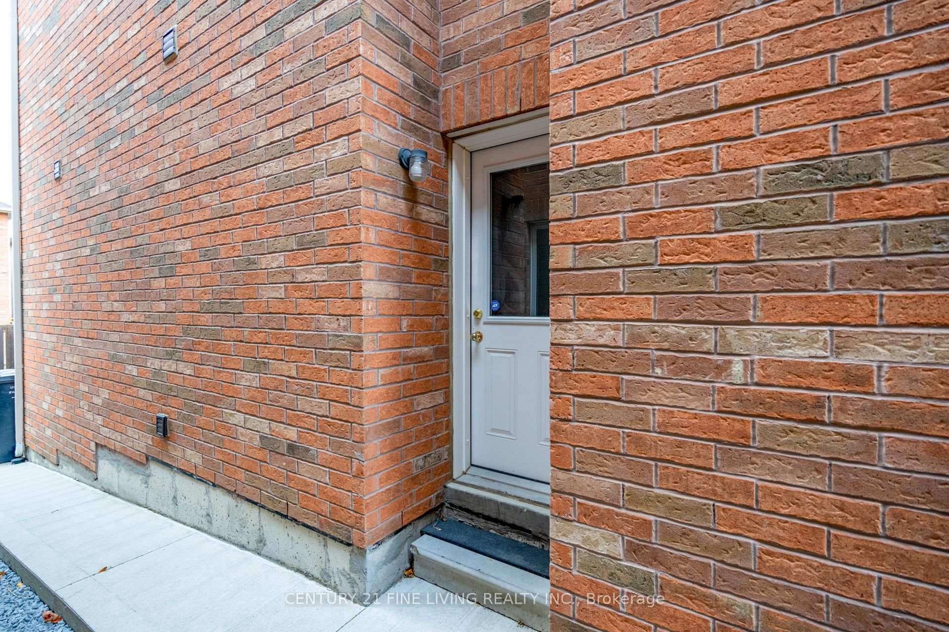 Photo 33 of 27 Locarno Street, Brampton, Sandringham-Wellington — HOMEH