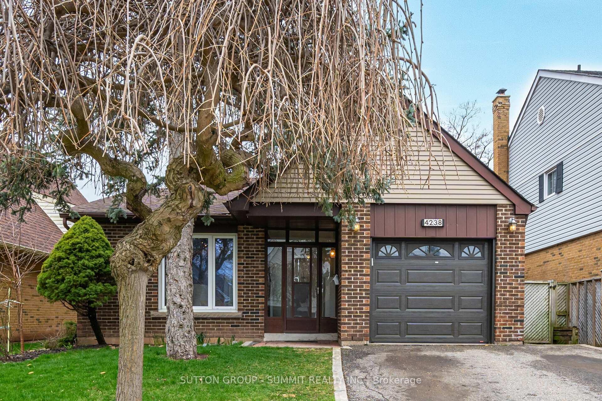 Photo 1 of 4238 Treetop Crescent, Mississauga, Erin Mills — HOMEH
