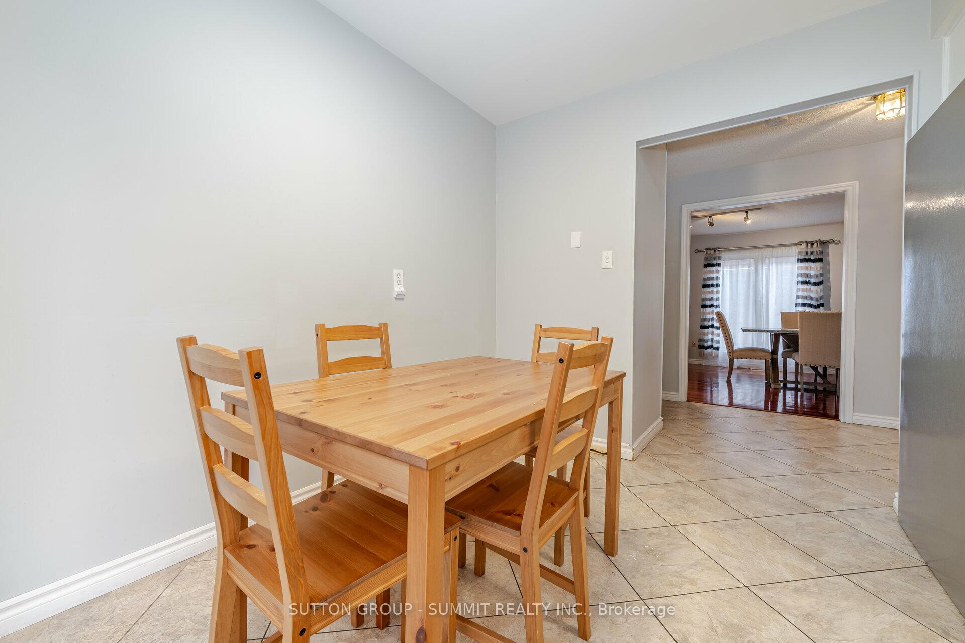 Photo 2 of 4238 Treetop Crescent, Mississauga, Erin Mills — HOMEH