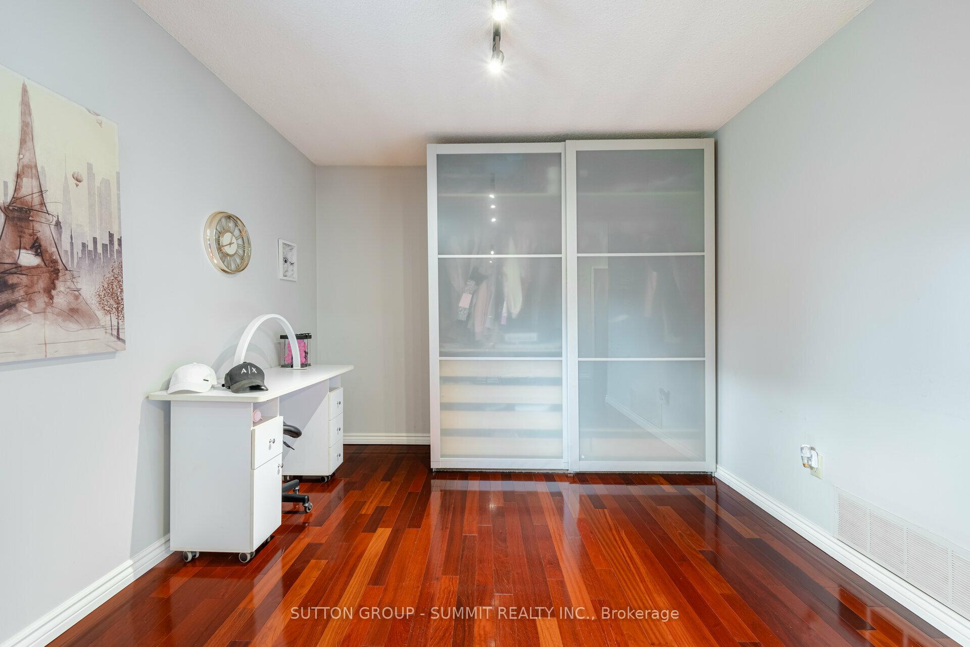 Photo 10 of 4238 Treetop Crescent, Mississauga, Erin Mills — HOMEH