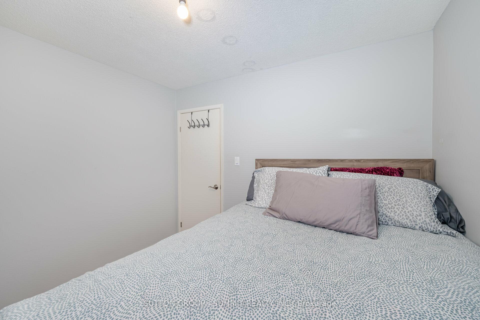 Photo 29 of 4238 Treetop Crescent, Mississauga, Erin Mills — HOMEH