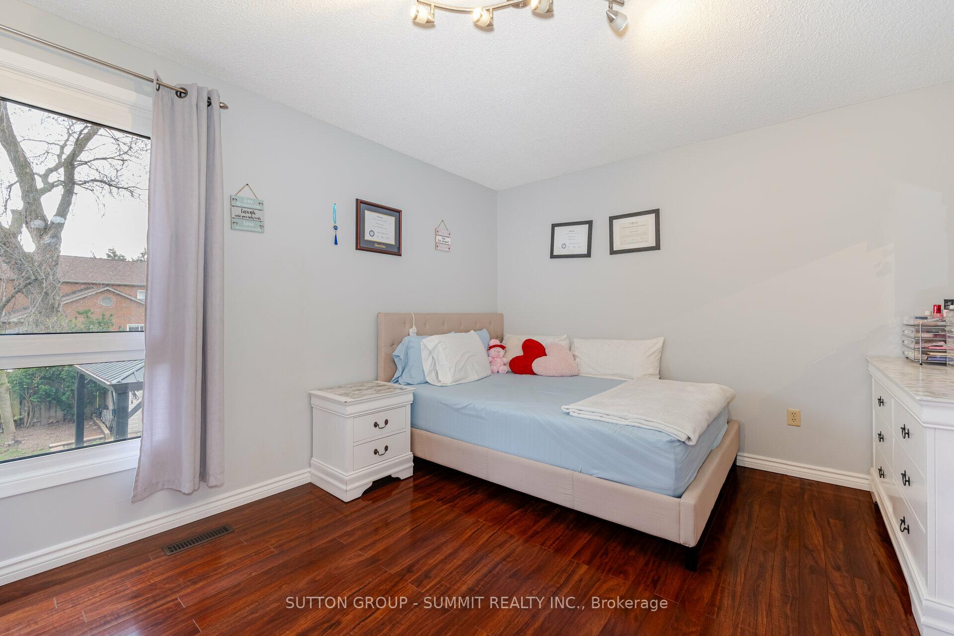 Photo 37 of 4238 Treetop Crescent, Mississauga, Erin Mills — HOMEH