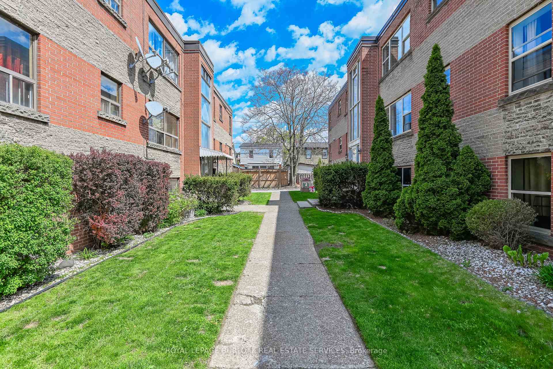 Photo 1 of 165 & 169 Park Row, Hamilton, Delta — HOMEH