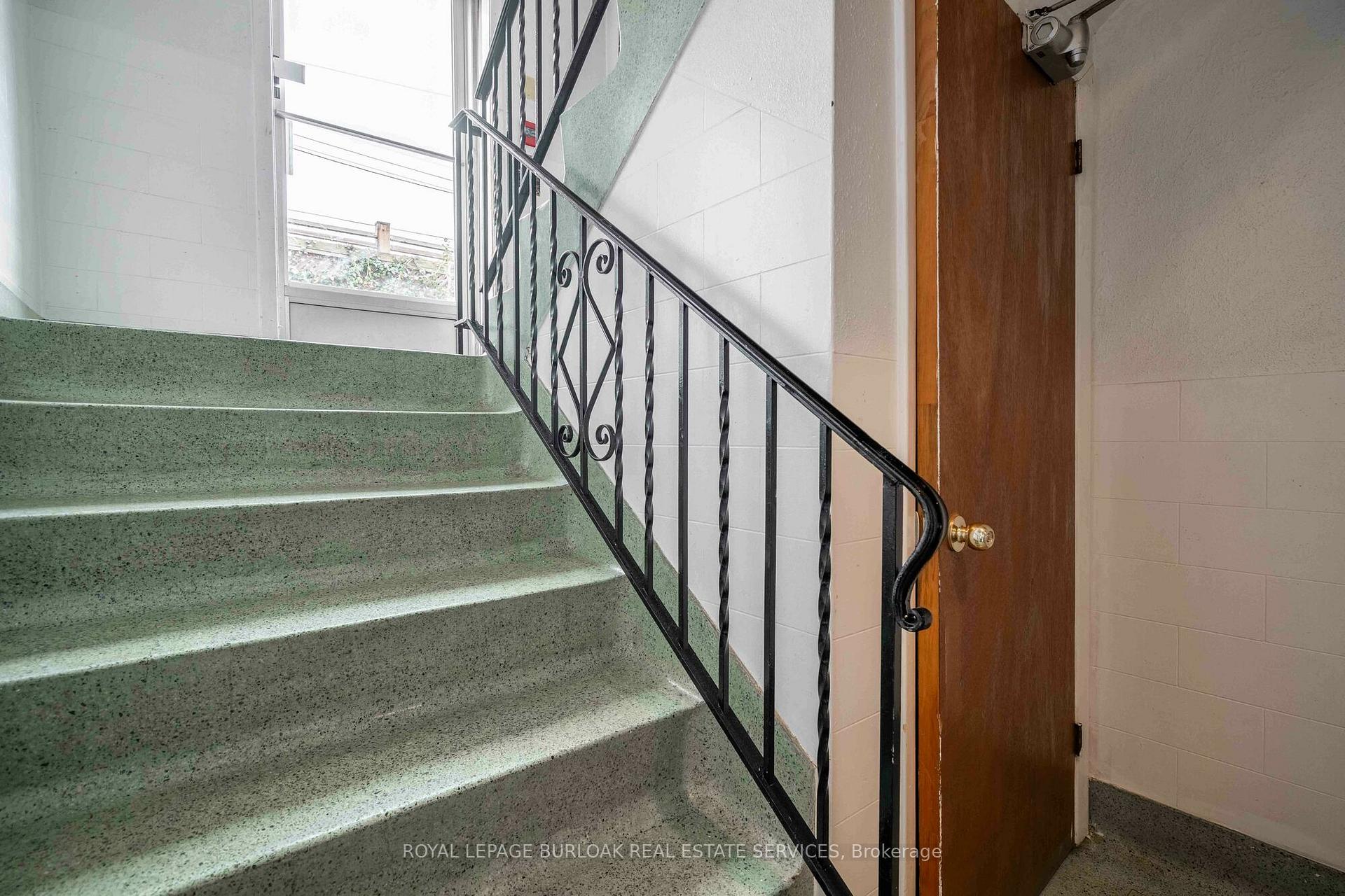 Photo 8 of 165 & 169 Park Row, Hamilton, Delta — HOMEH