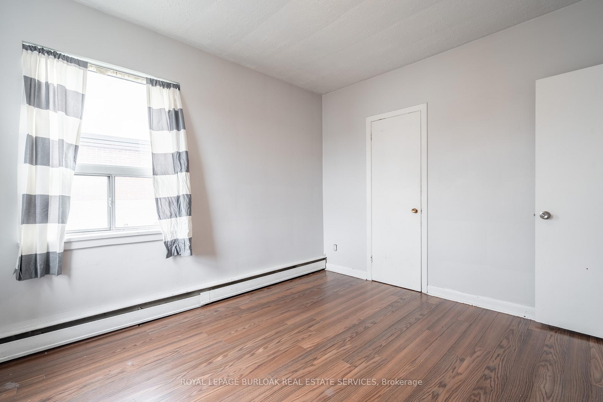 Photo 30 of 165 & 169 Park Row, Hamilton, Delta — HOMEH