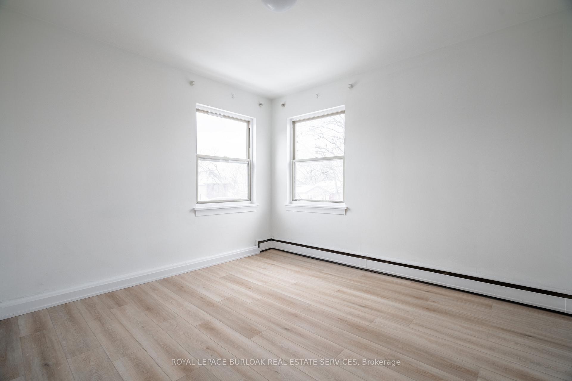 Photo 17 of 165 & 169 Park Row, Hamilton, Delta — HOMEH