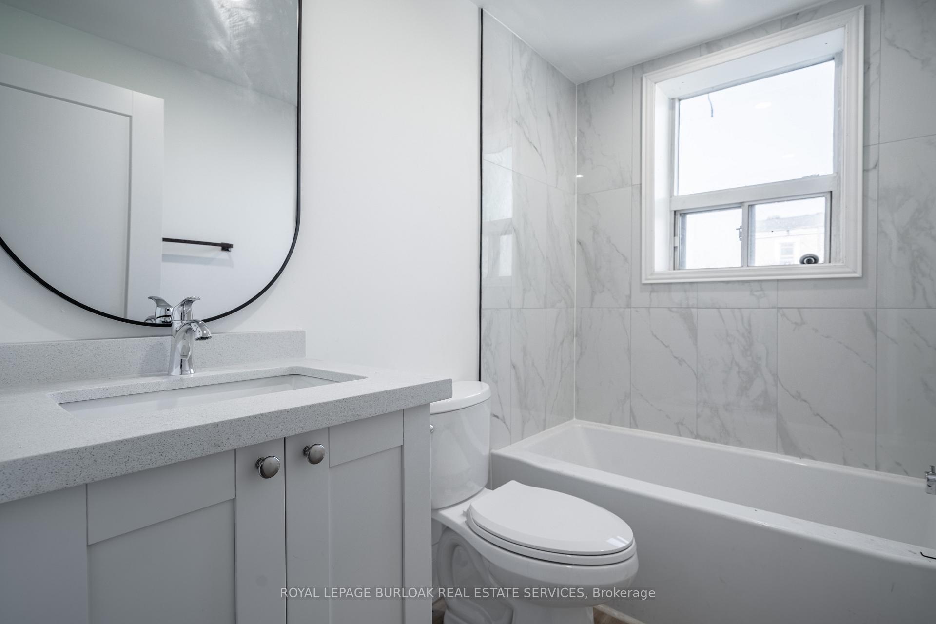Photo 21 of 165 & 169 Park Row, Hamilton, Delta — HOMEH