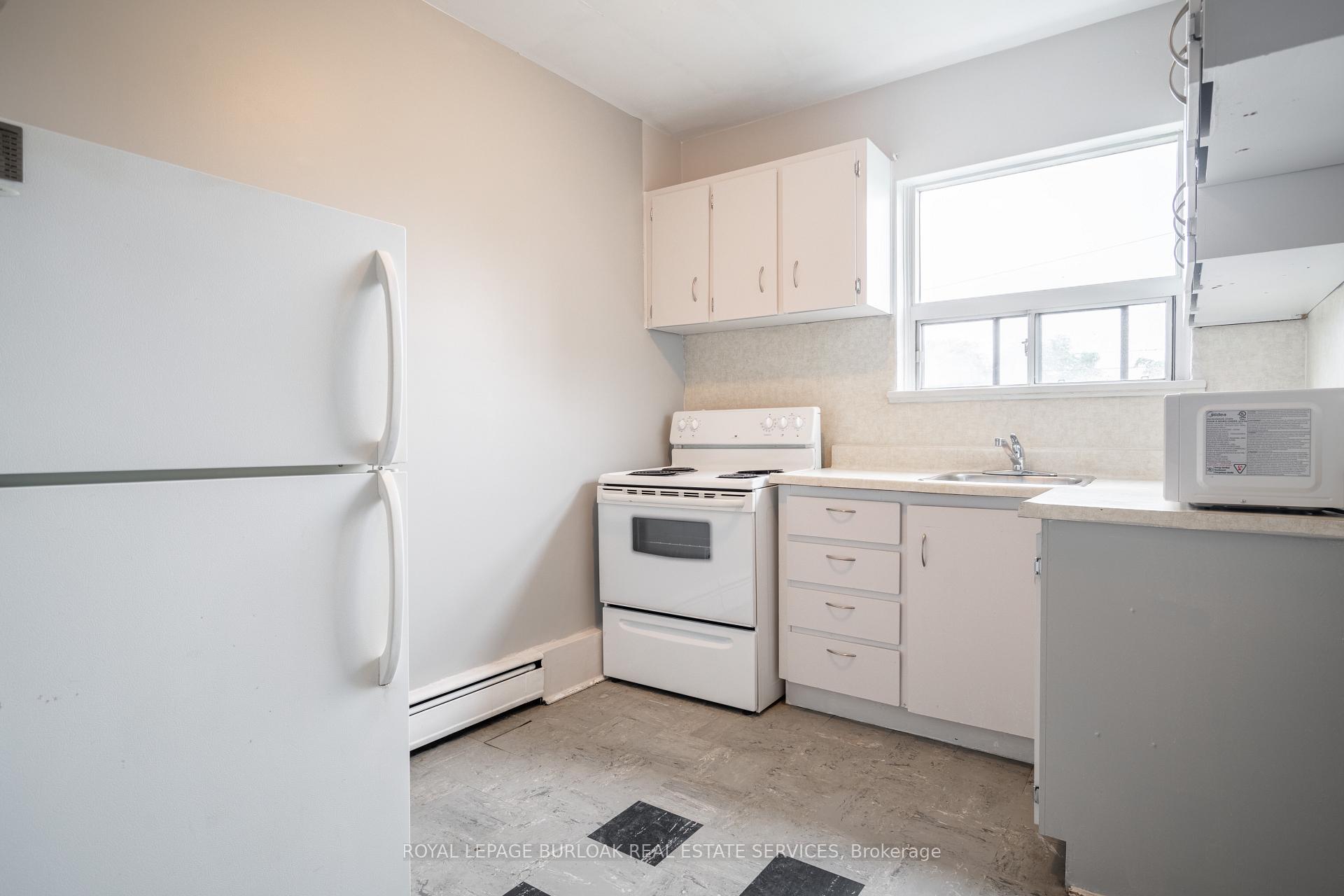 Photo 20 of 165 & 169 Park Row, Hamilton, Delta — HOMEH