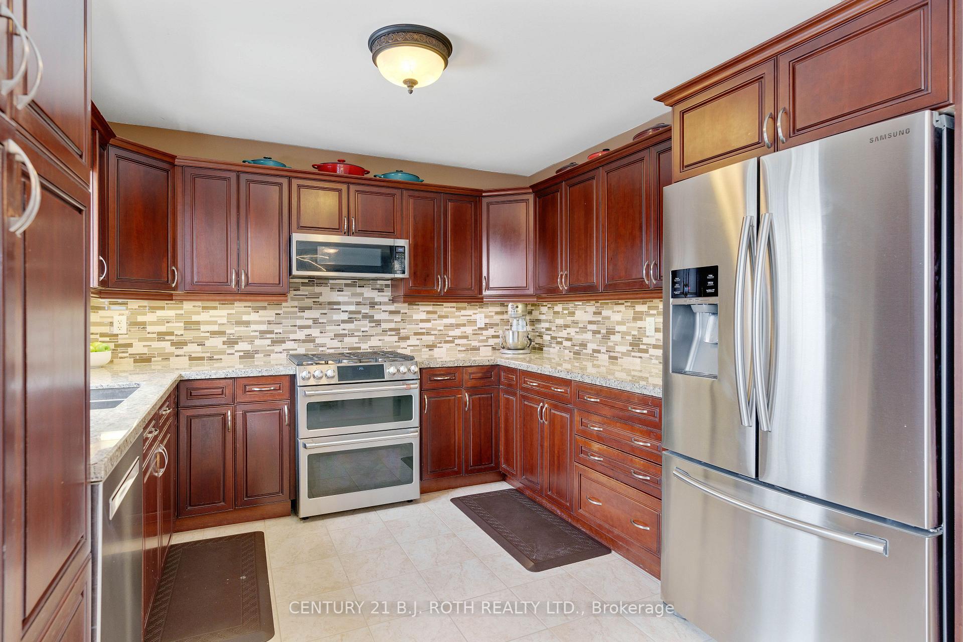 Photo 27 of 30 Capilano Court, Barrie, Little Lake — HOMEH