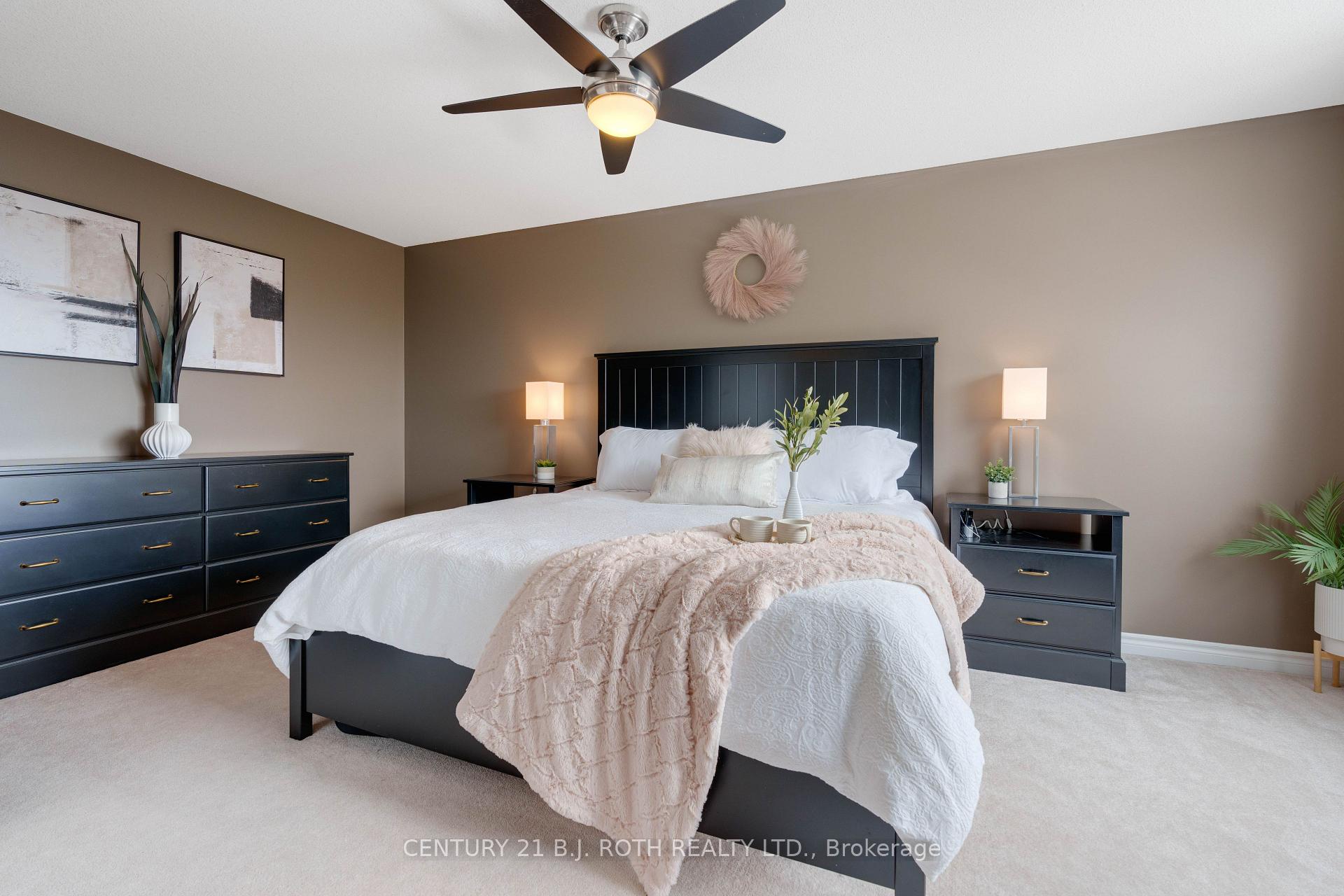 Photo 11 of 30 Capilano Court, Barrie, Little Lake — HOMEH