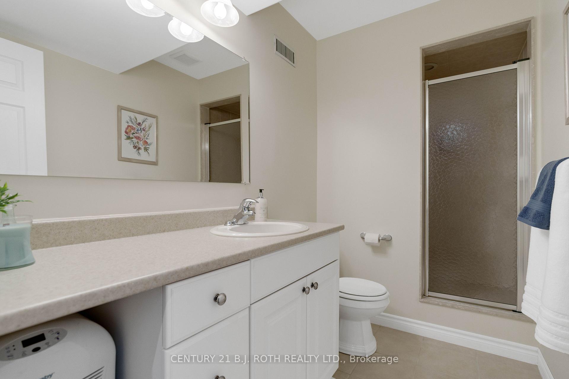 Photo 34 of 30 Capilano Court, Barrie, Little Lake — HOMEH