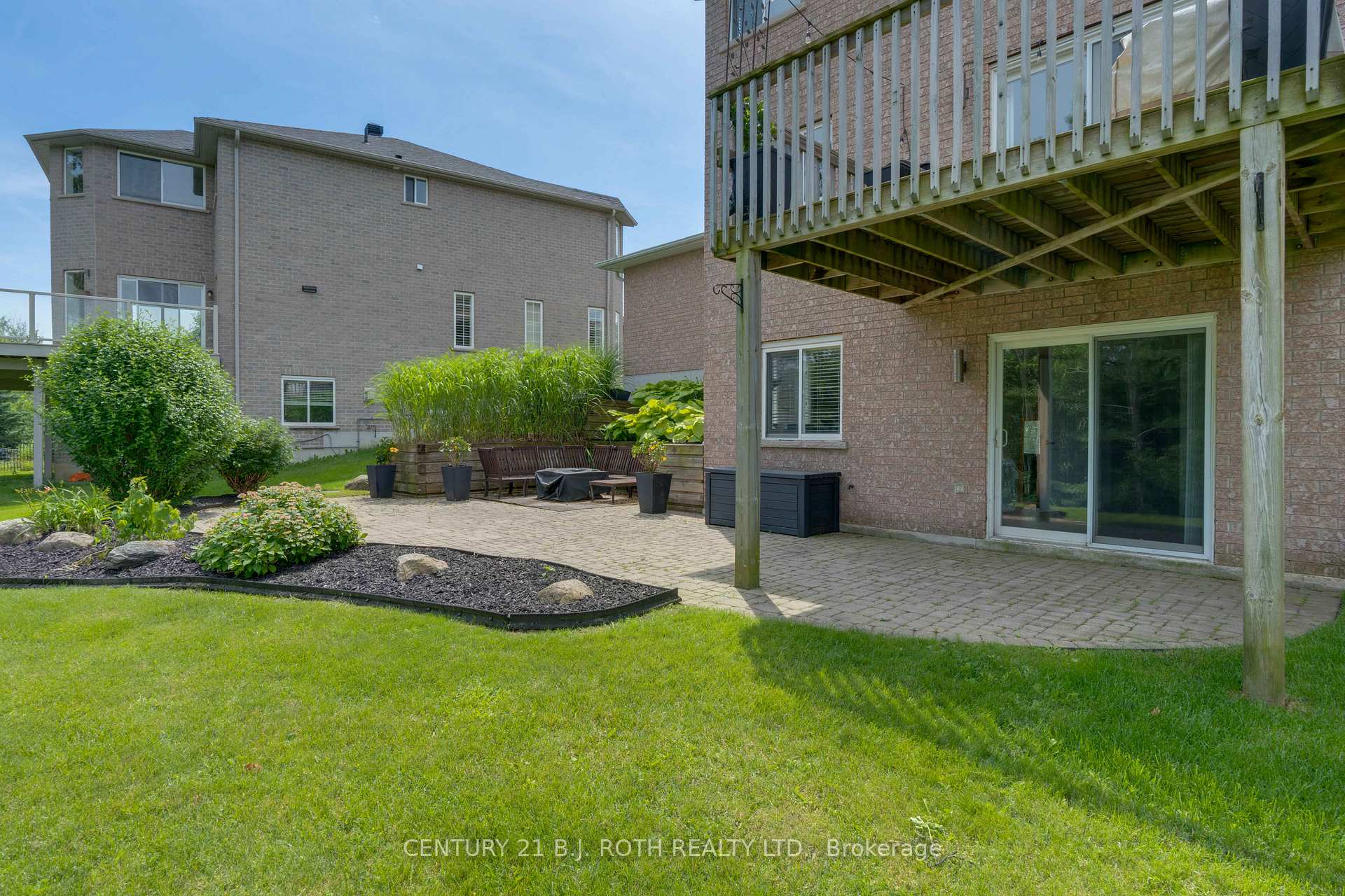 Photo 37 of 30 Capilano Court, Barrie, Little Lake — HOMEH
