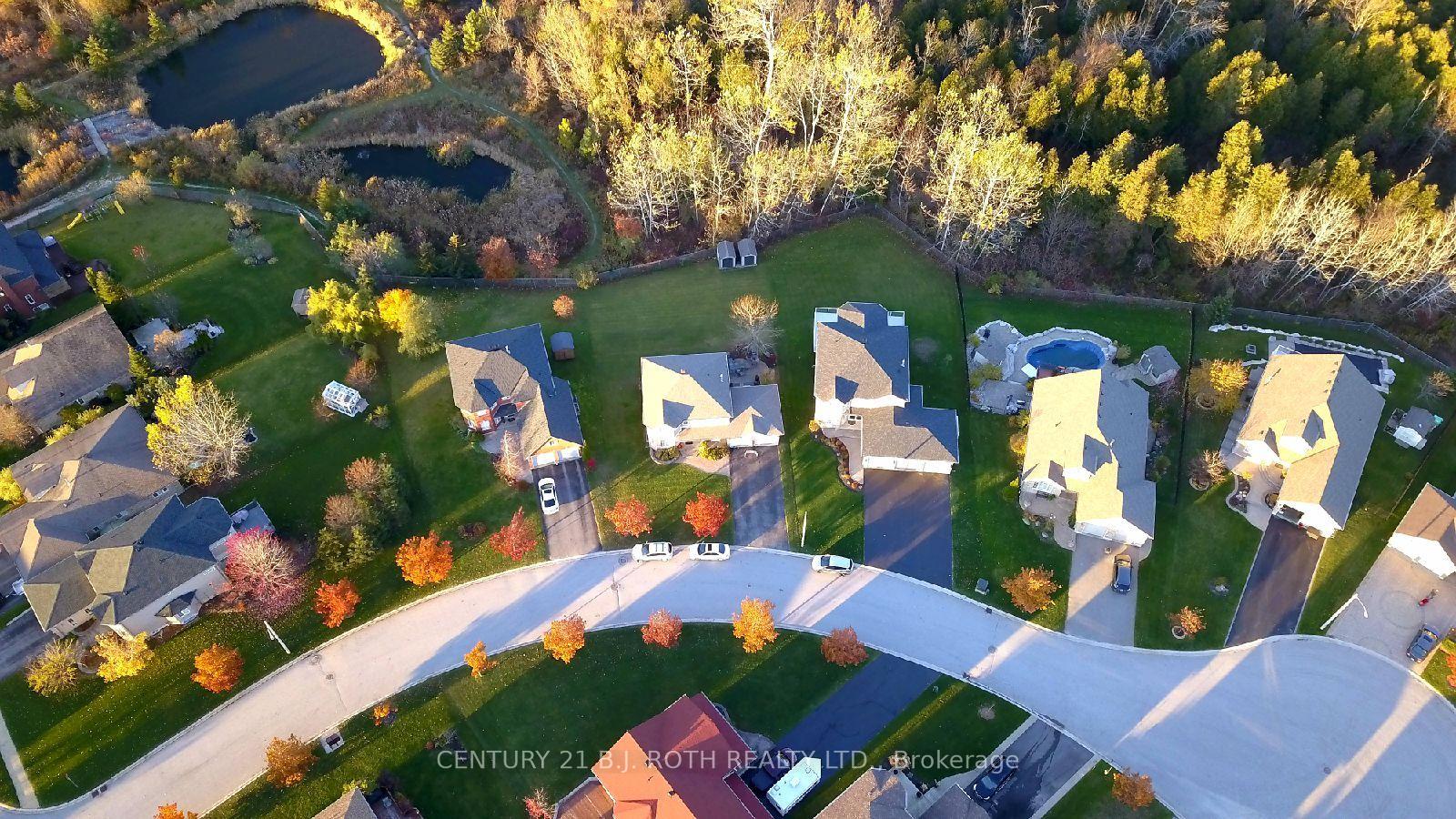 Photo 26 of 30 Capilano Court, Barrie, Little Lake — HOMEH