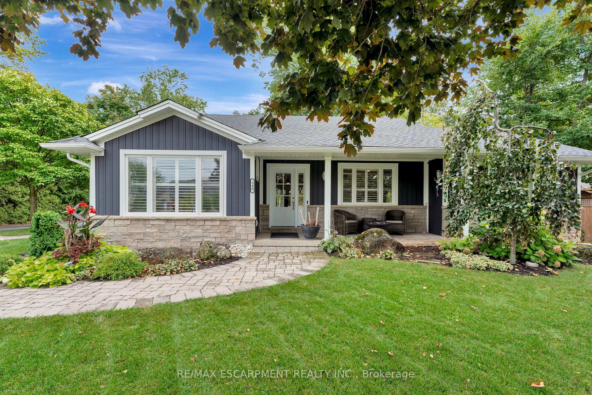 Photo 29 of 240 Parkside Drive, Hamilton, Waterdown — HOMEH