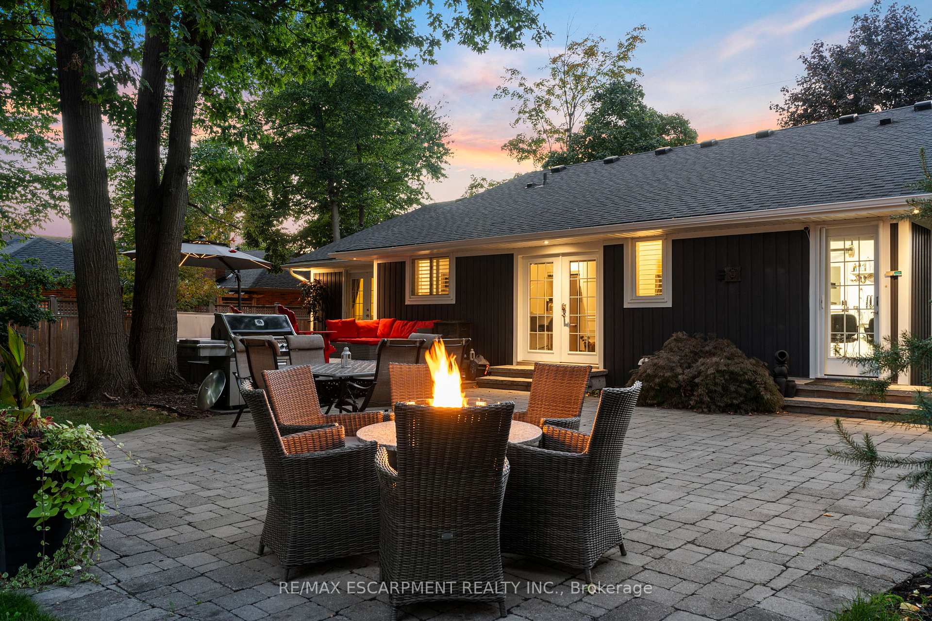 Photo 19 of 240 Parkside Drive, Hamilton, Waterdown — HOMEH