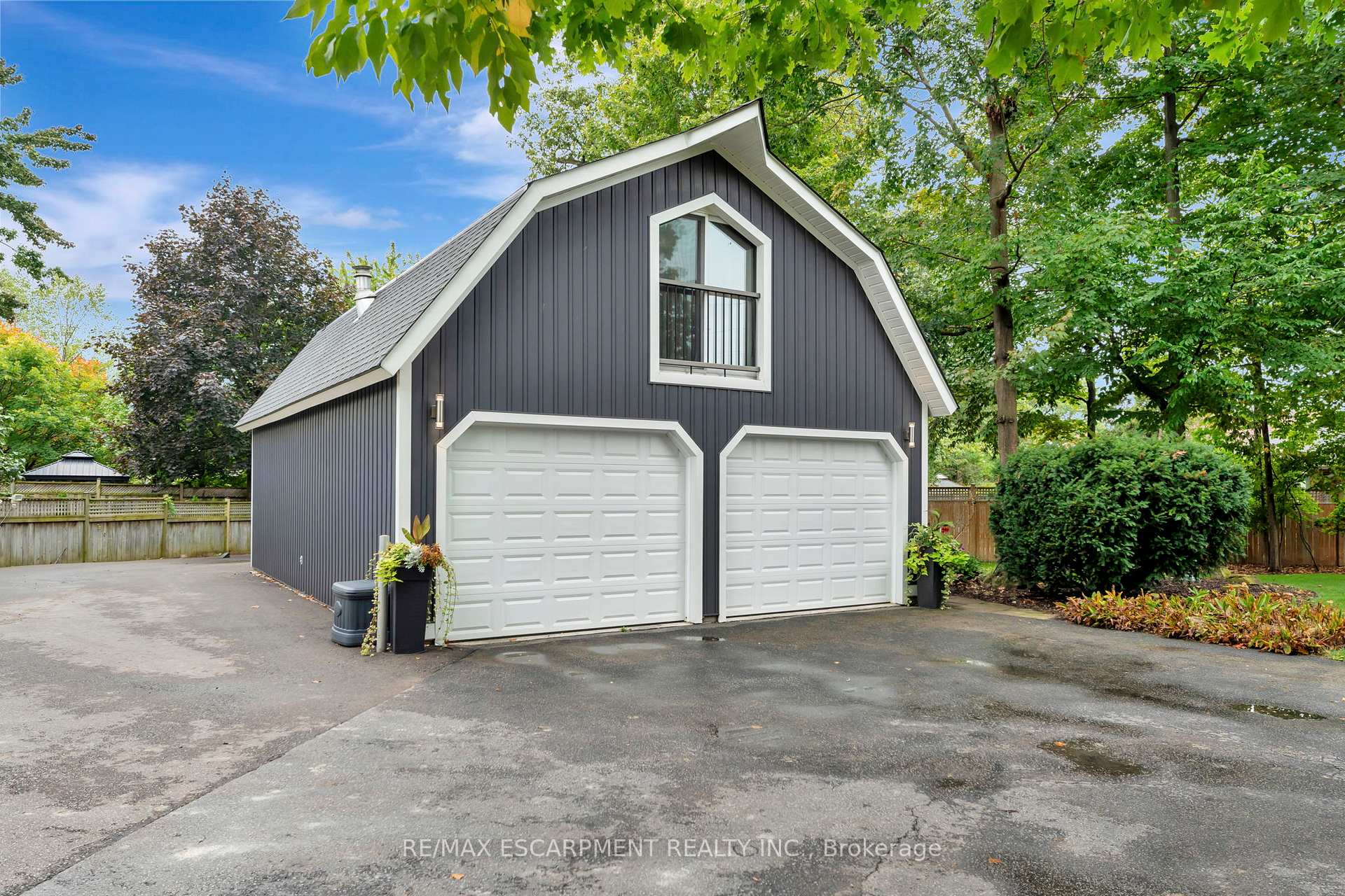 Photo 23 of 240 Parkside Drive, Hamilton, Waterdown — HOMEH