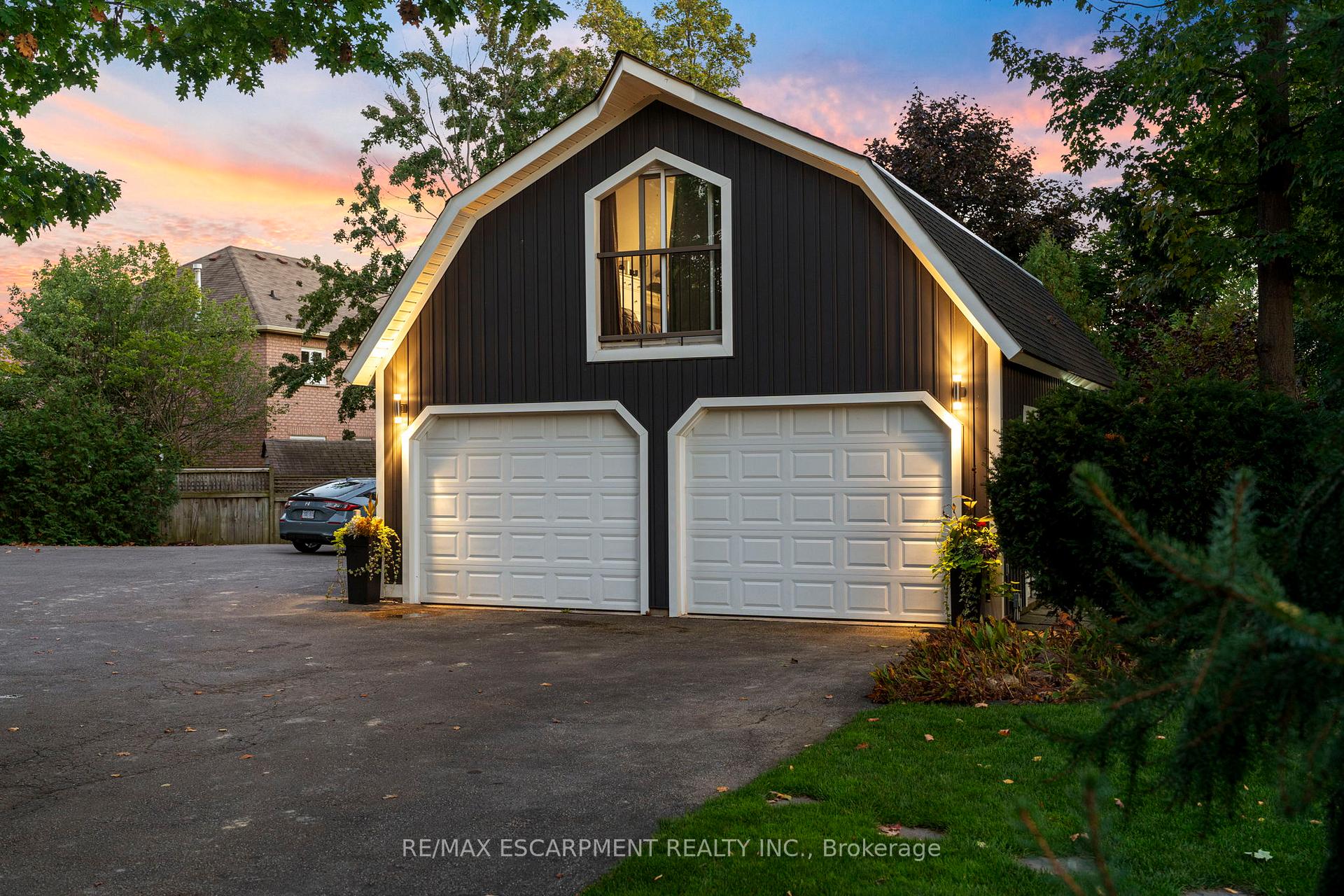 Photo 32 of 240 Parkside Drive, Hamilton, Waterdown — HOMEH