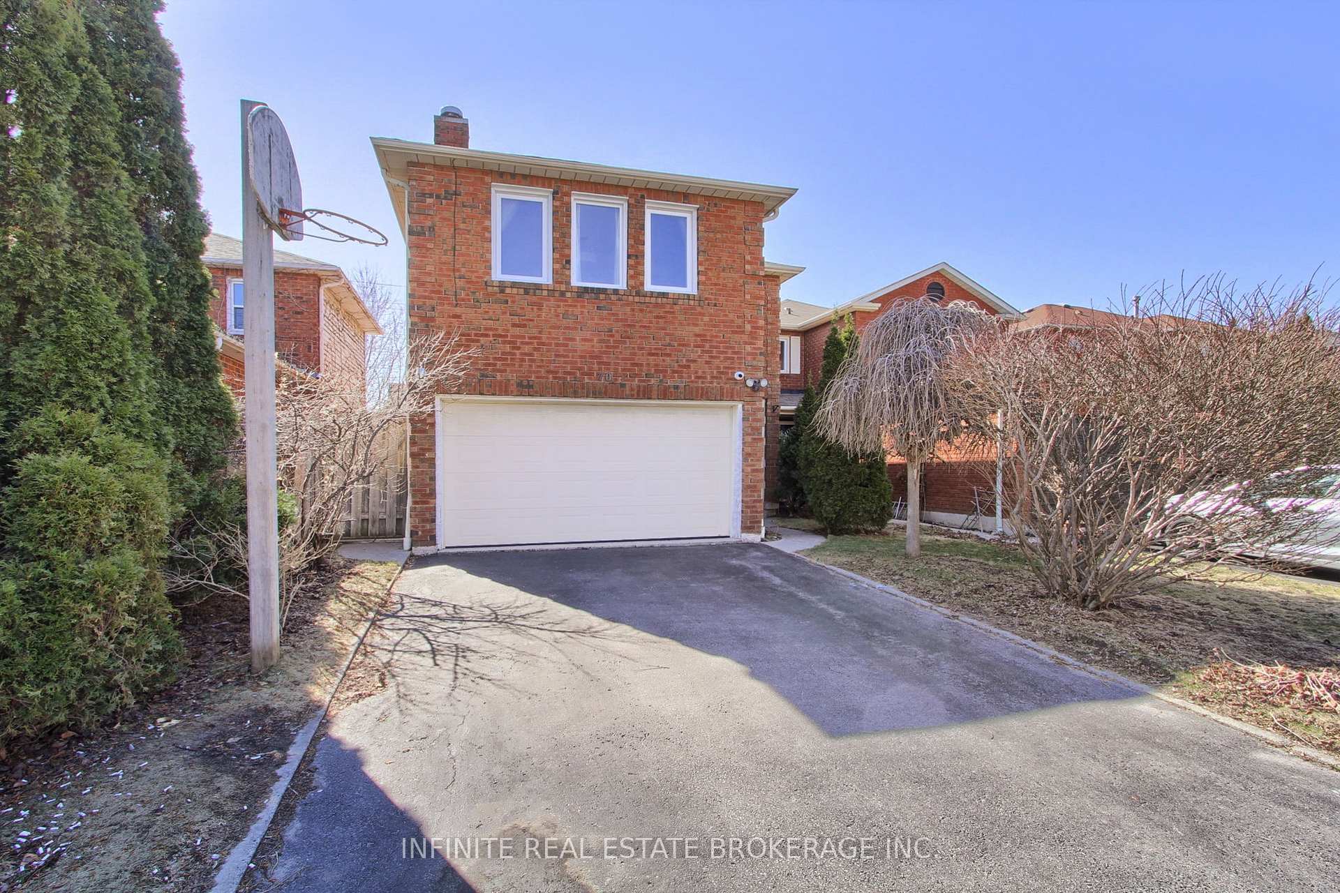 Photo 7 of 70 sable Crescent, Whitby, Rolling Acres — HOMEH