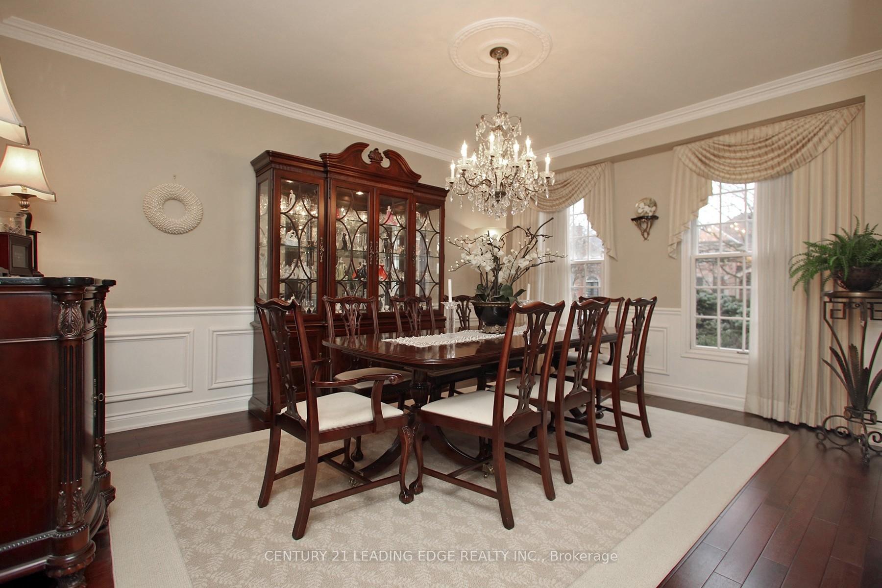 Photo 3 of 6 Wrenwood Court, Markham, Unionville — HOMEH
