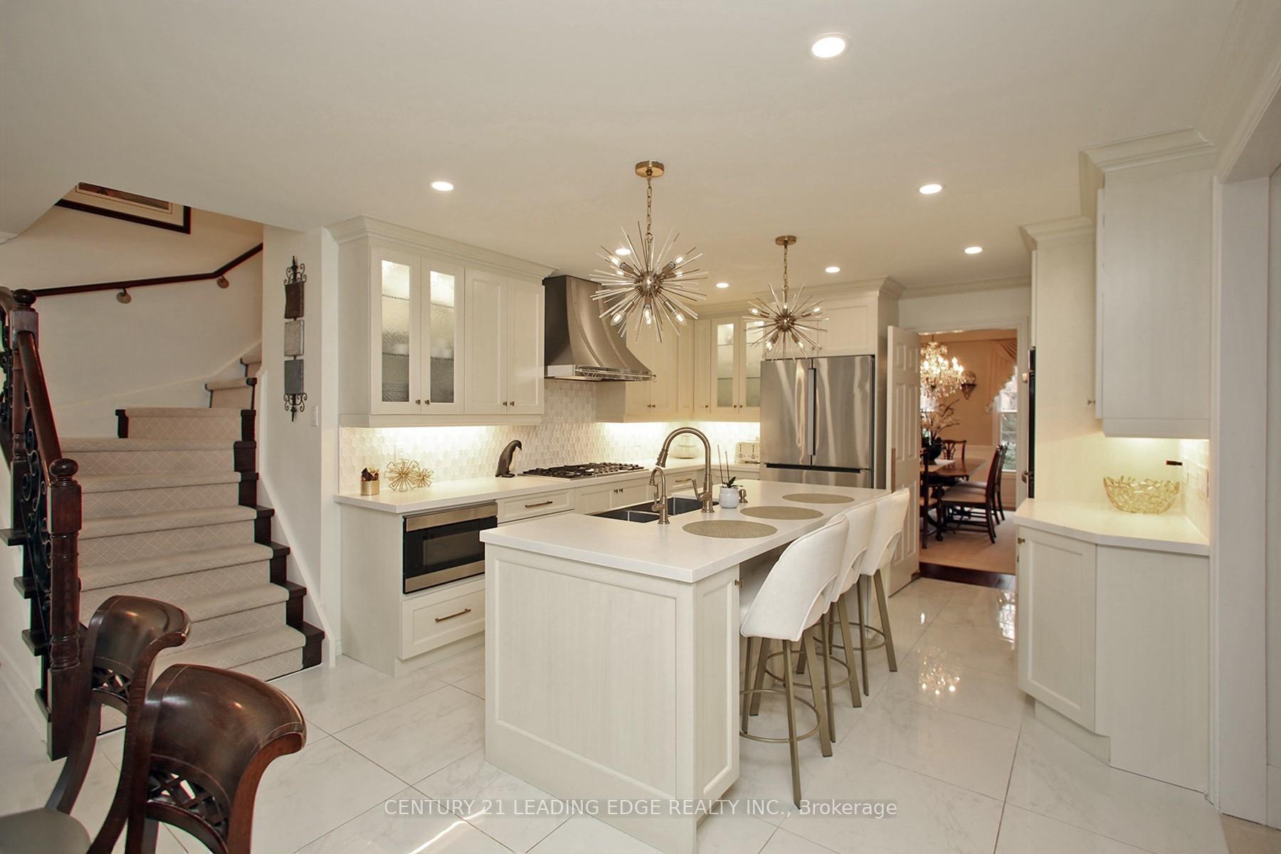 Photo 9 of 6 Wrenwood Court, Markham, Unionville — HOMEH