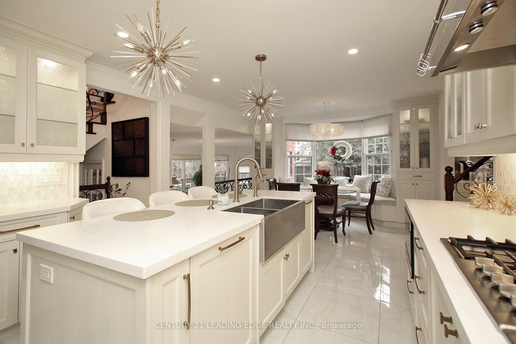 Photo 18 of 6 Wrenwood Court, Markham, Unionville — HOMEH