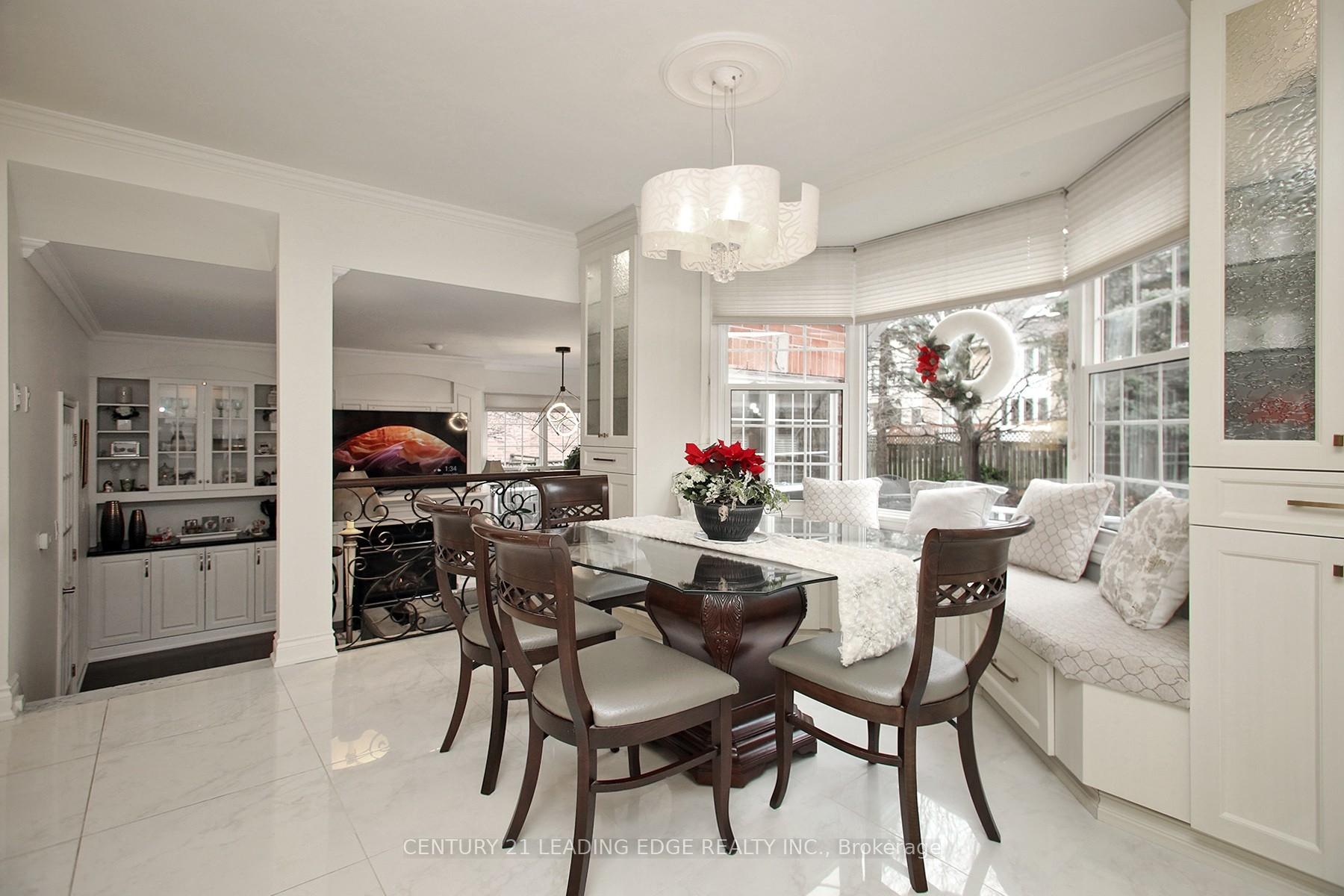 Photo 12 of 6 Wrenwood Court, Markham, Unionville — HOMEH