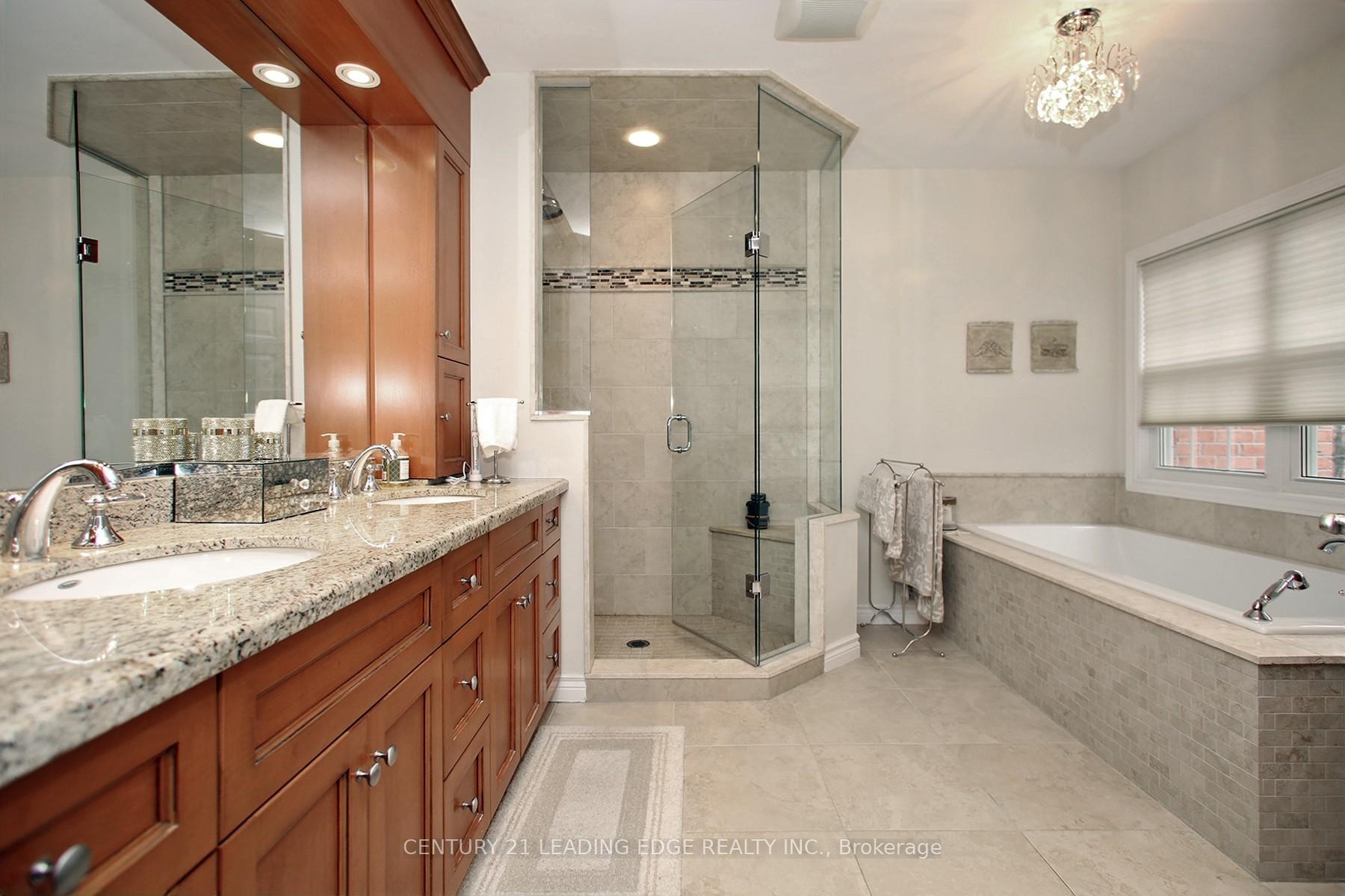 Photo 20 of 6 Wrenwood Court, Markham, Unionville — HOMEH