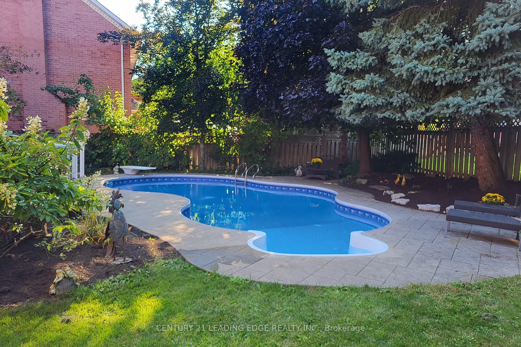 Photo 40 of 6 Wrenwood Court, Markham, Unionville — HOMEH