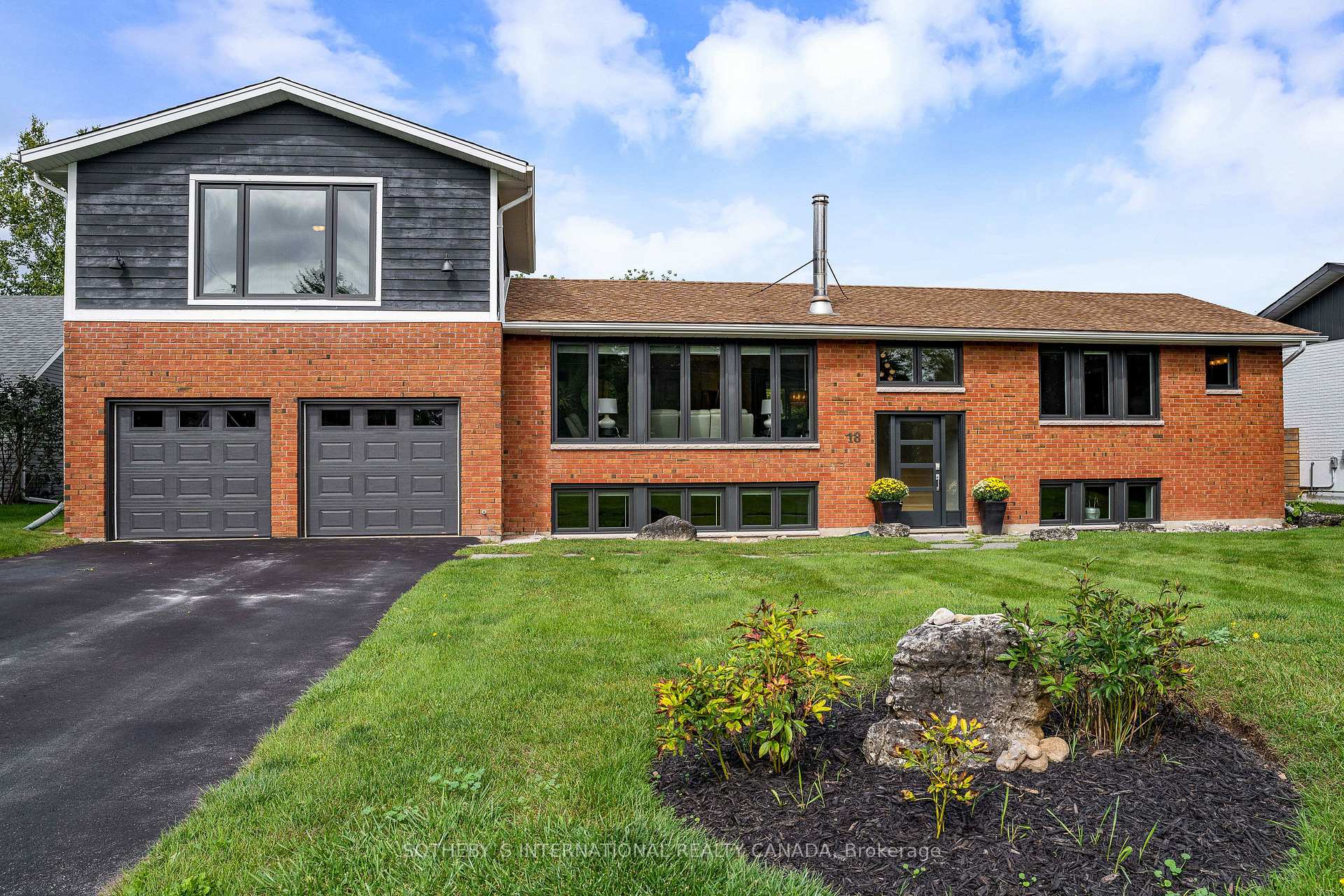 Photo 9 of 18 Nelson Street, Clearview, Creemore — HOMEH