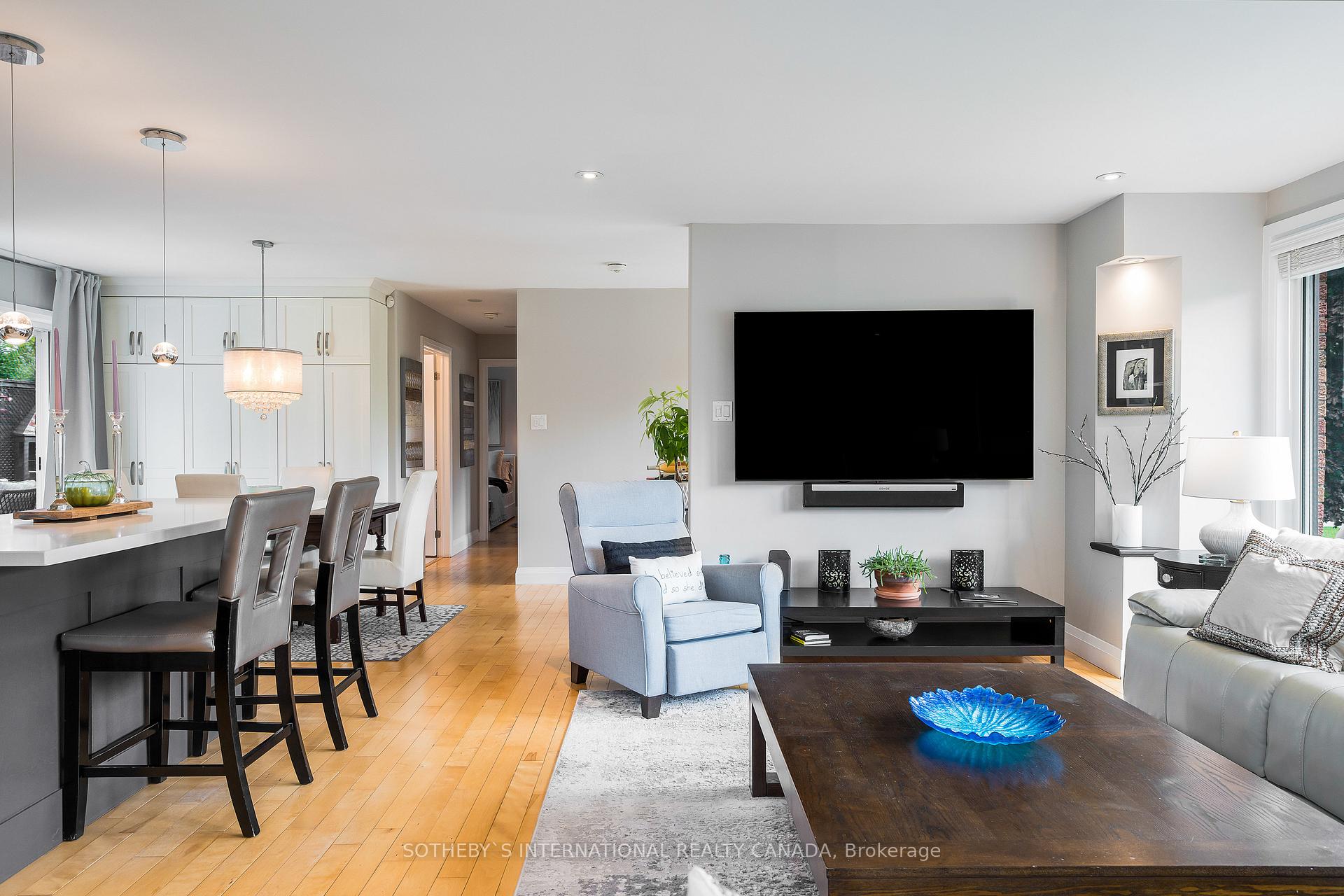 Photo 11 of 18 Nelson Street, Clearview, Creemore — HOMEH