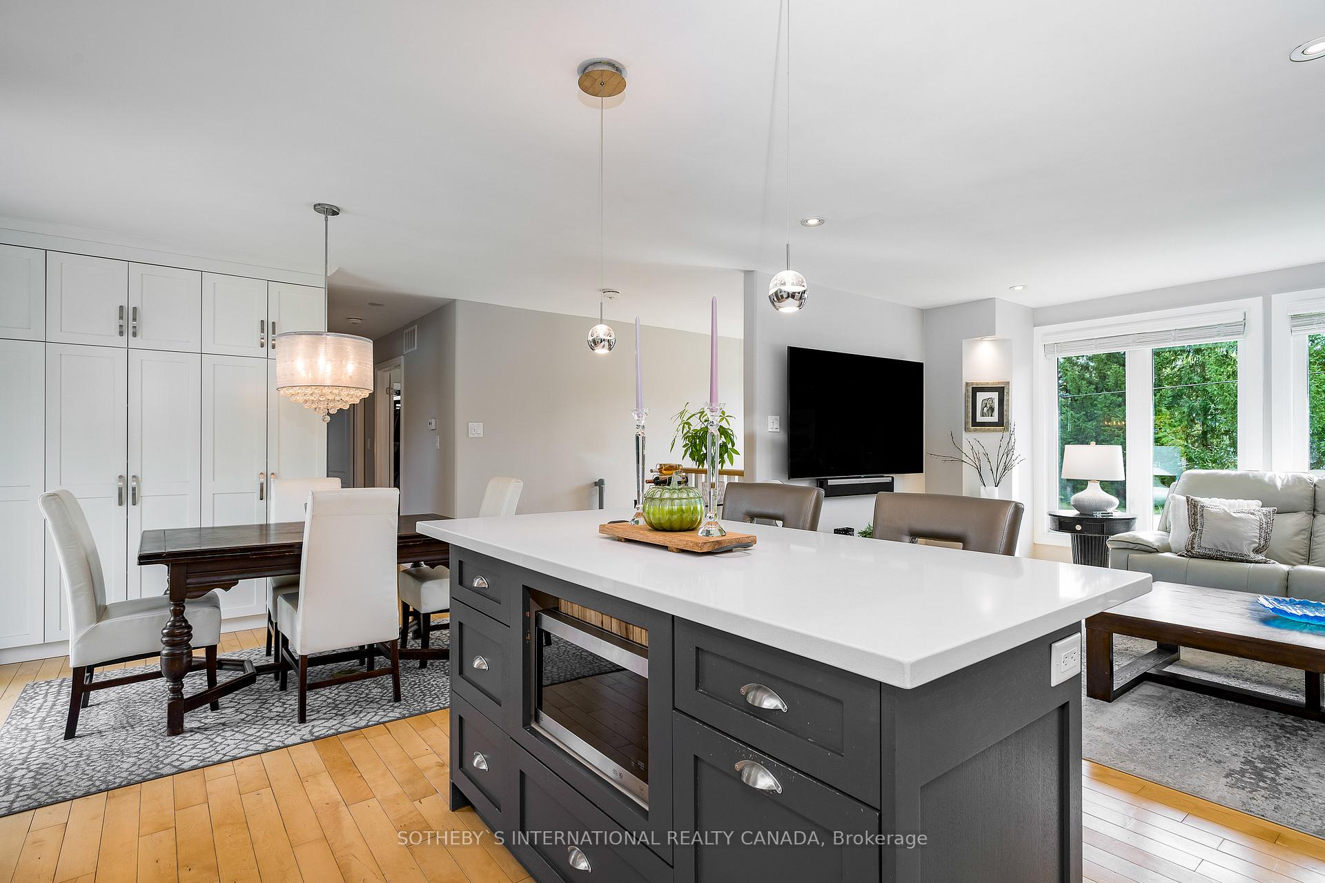 Photo 16 of 18 Nelson Street, Clearview, Creemore — HOMEH