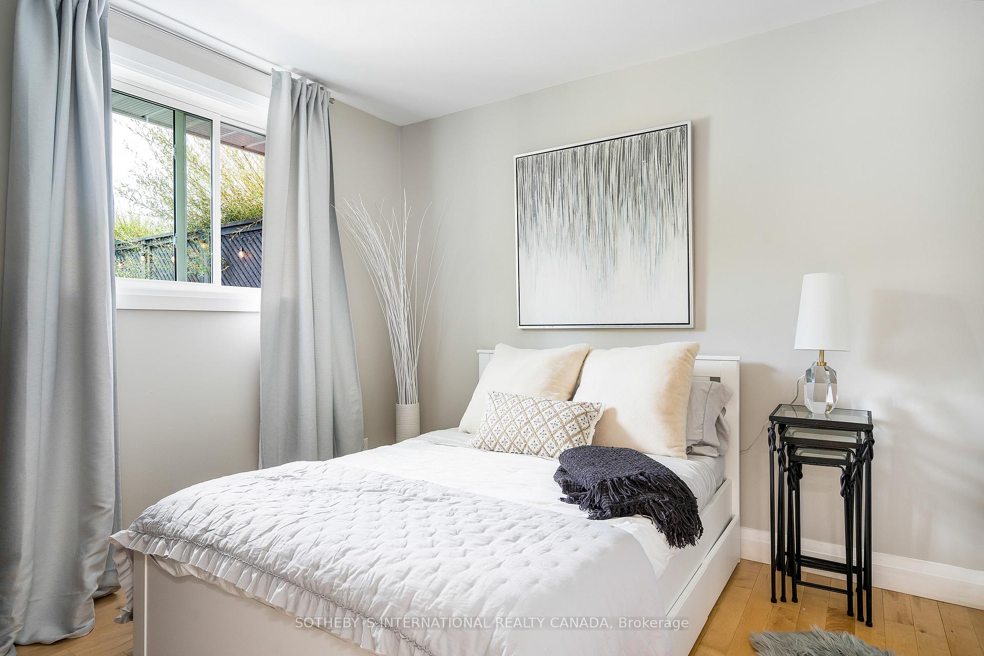 Photo 13 of 18 Nelson Street, Clearview, Creemore — HOMEH