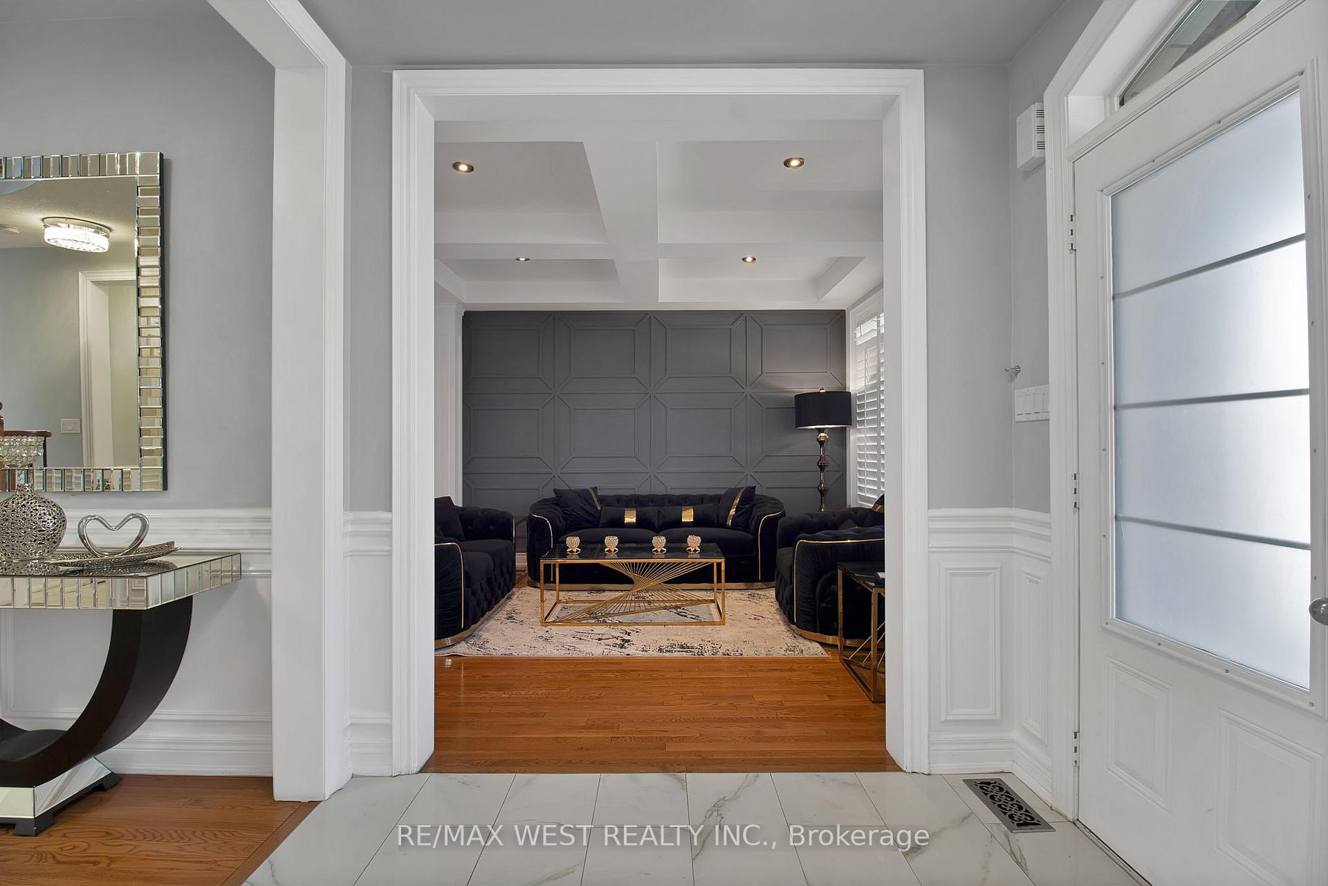 Photo 8 of 3 Fallowfield Road, Brampton, Credit Valley — HOMEH