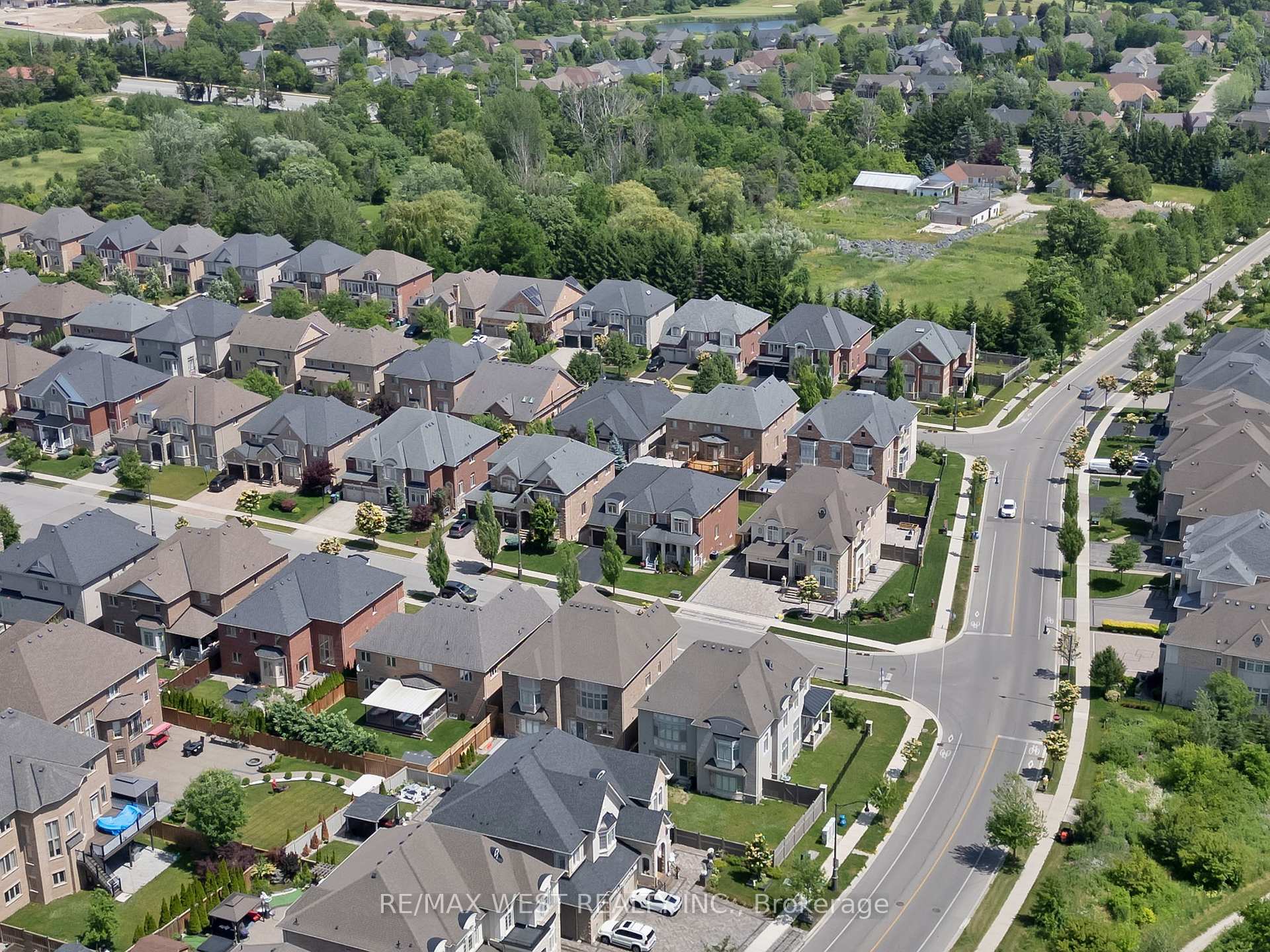 Photo 48 of 3 Fallowfield Road, Brampton, Credit Valley — HOMEH