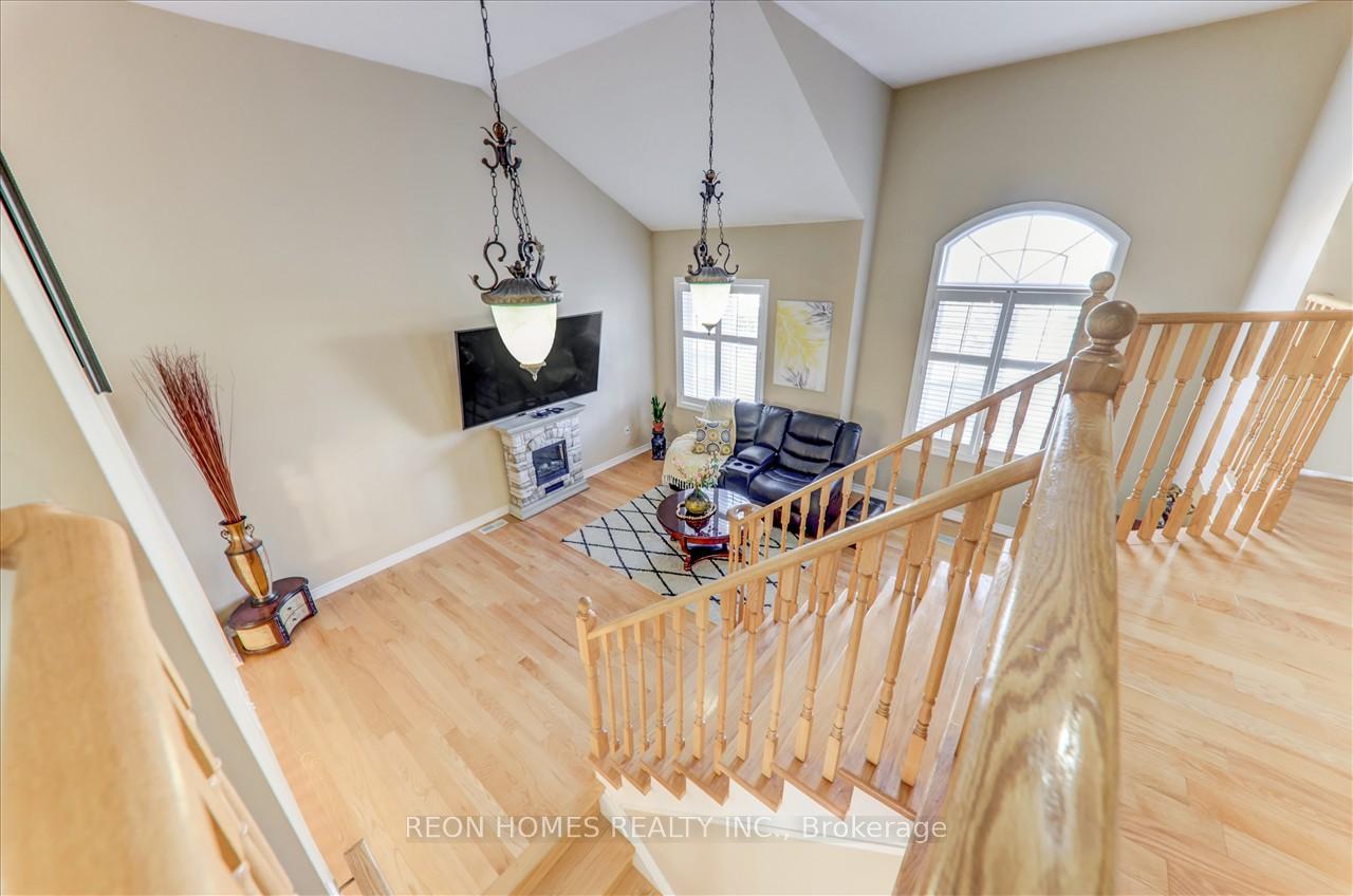 Photo 15 of 11 Pathmaster Road, Brampton, Bram East — HOMEH
