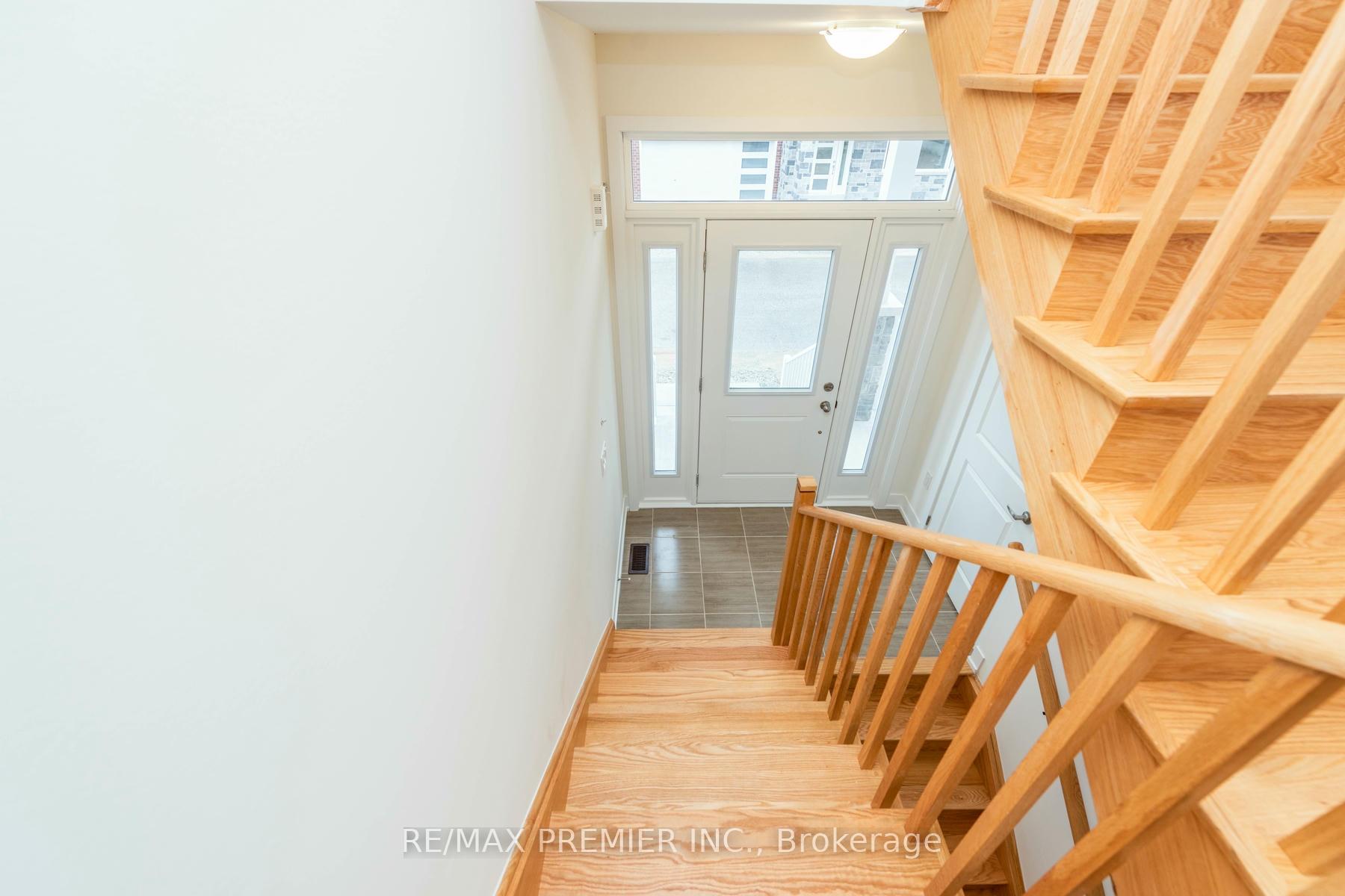 Photo 4 of 5 Hampton Lane, Barrie, Ardagh — HOMEH