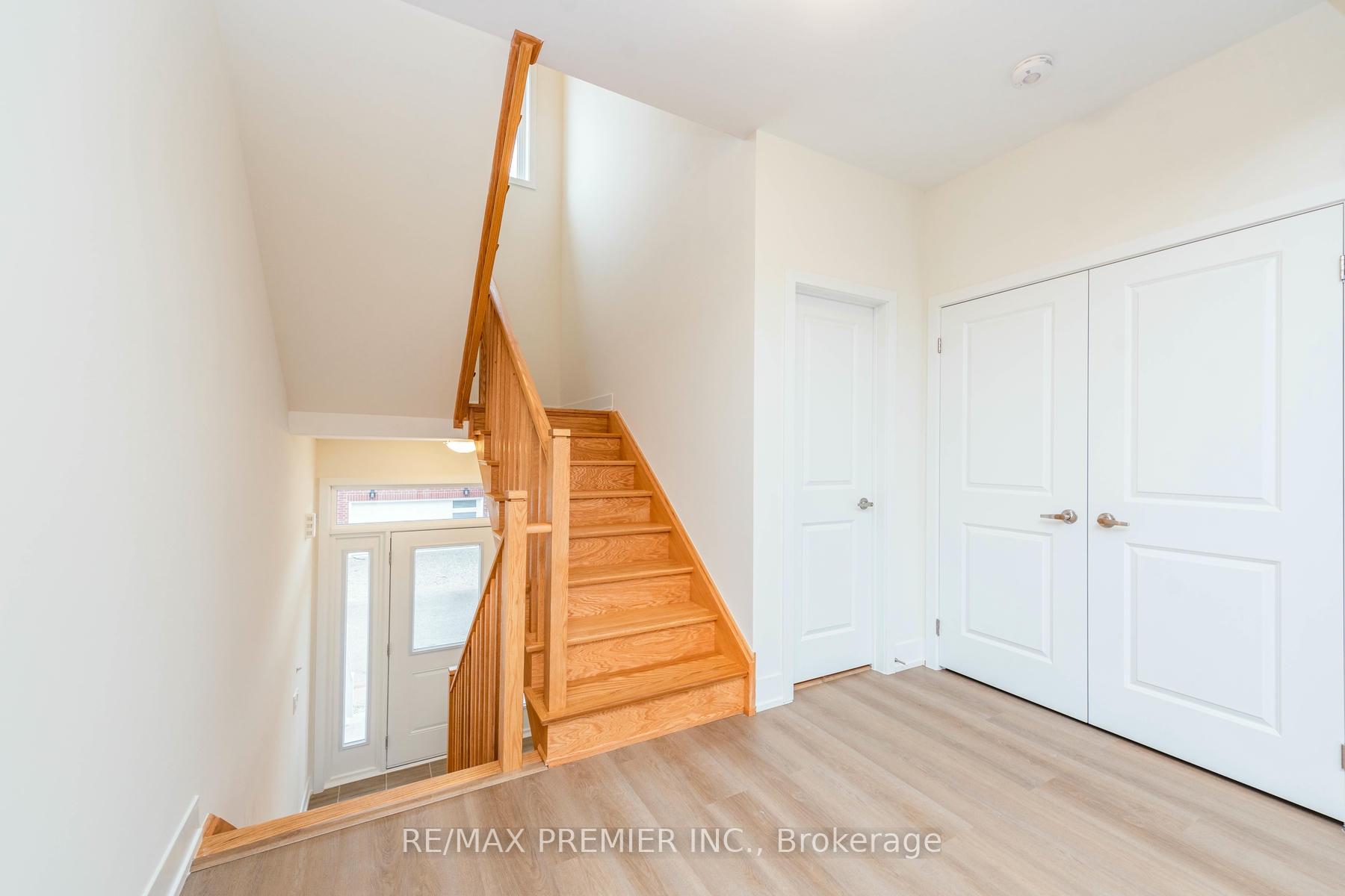 Photo 8 of 5 Hampton Lane, Barrie, Ardagh — HOMEH